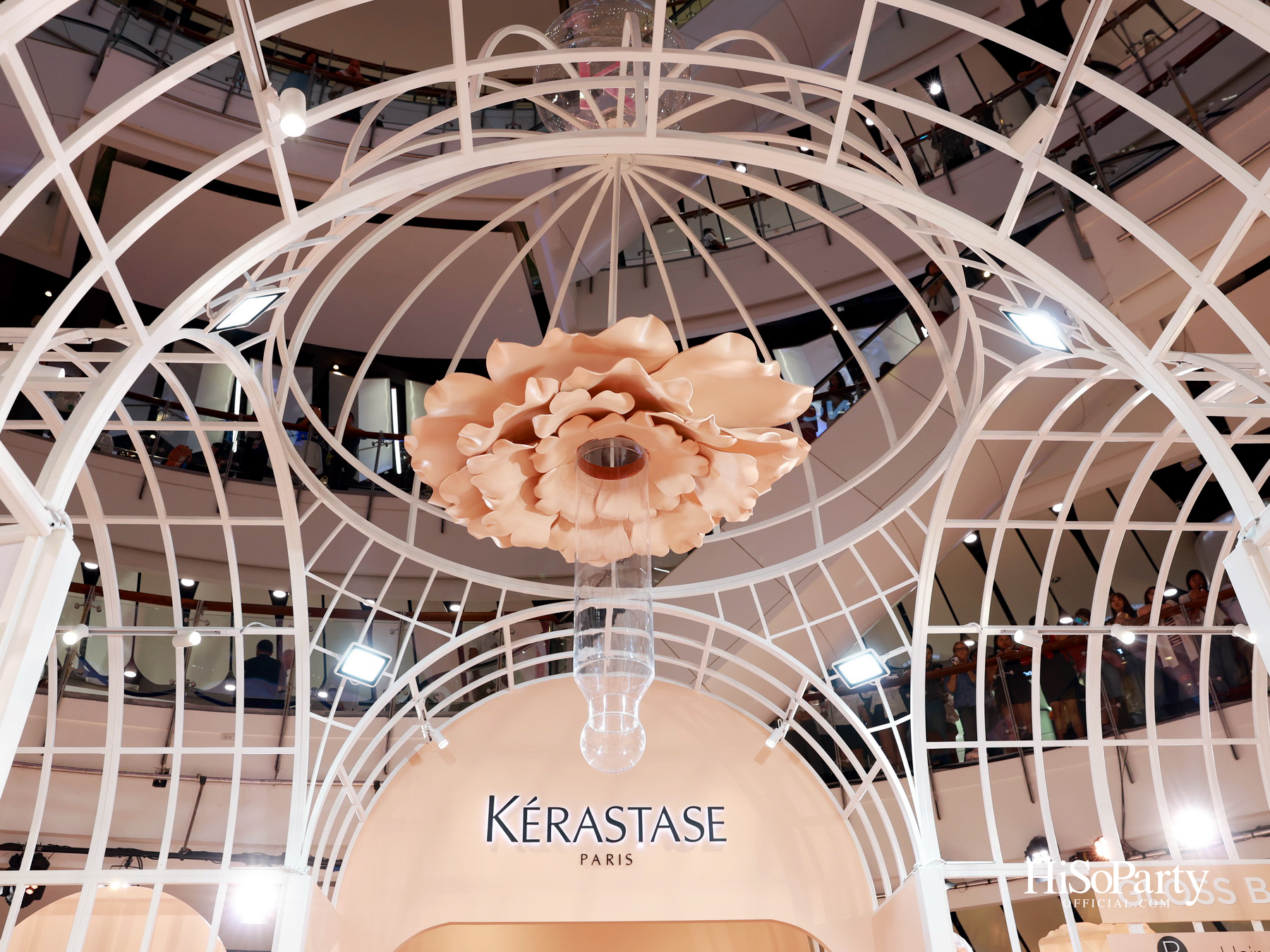 Kérastase เปิดตัว ‘Gloss Absolu’ คอลเลกชันใหม่ ครั้งแรก! กับเทคโนโลยี Hydra-Glazing เพื่อผมเงางามระดับโอตกูตูร์