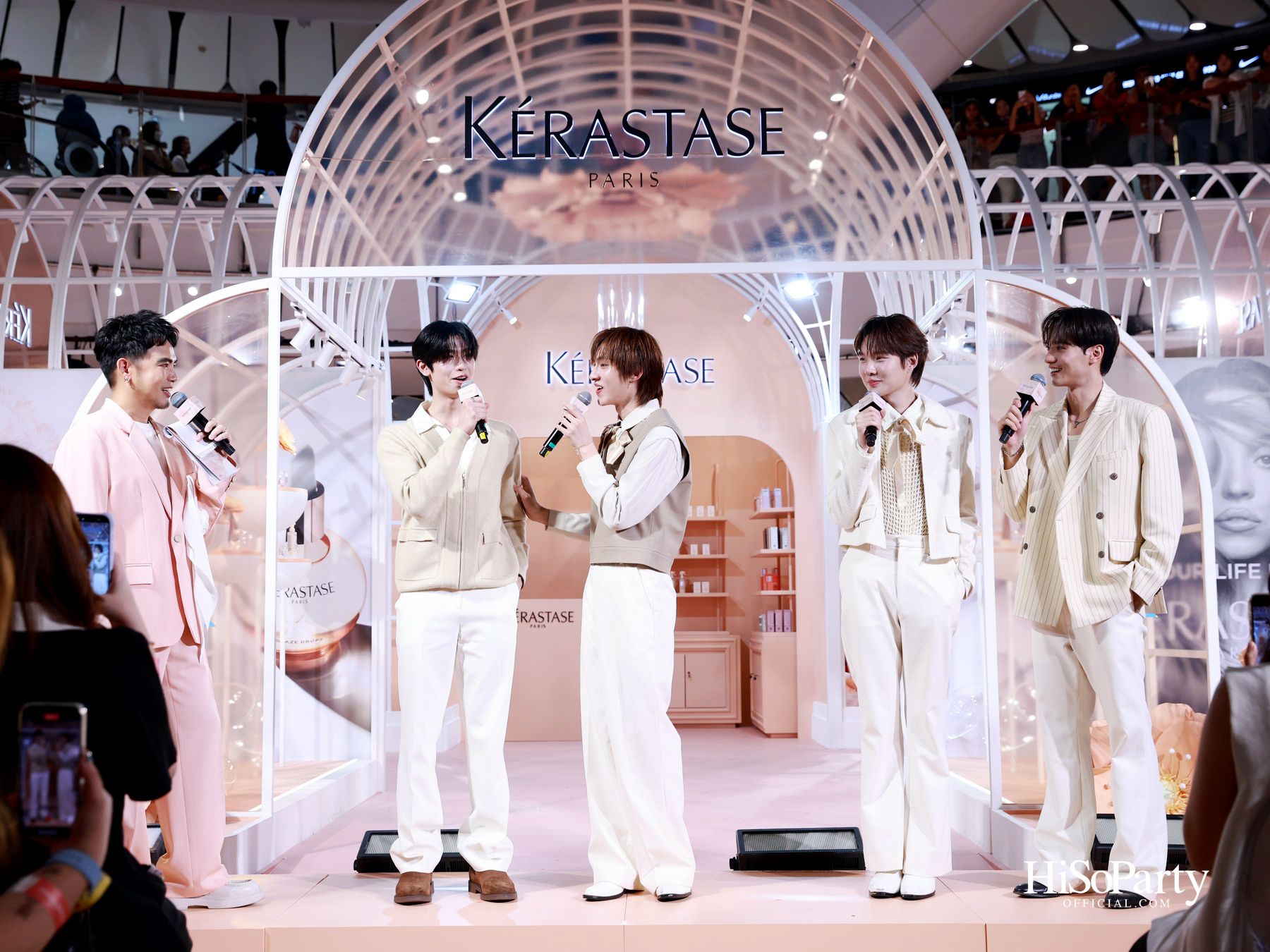 Kérastase เปิดตัว ‘Gloss Absolu’ คอลเลกชันใหม่ ครั้งแรก! กับเทคโนโลยี Hydra-Glazing เพื่อผมเงางามระดับโอตกูตูร์