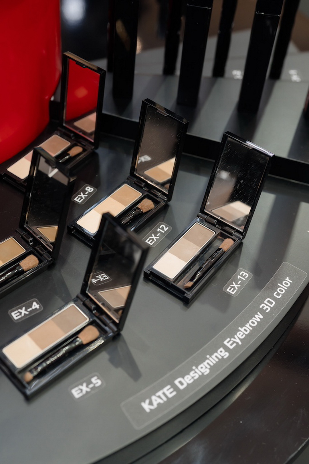 KATE ร่วมกับ EVEANDBOY และ เดอะมอลล์ไลฟ์สโตร์ บางกะปิ จัดงาน ‘LIGHTS ON SHADOW’ Event