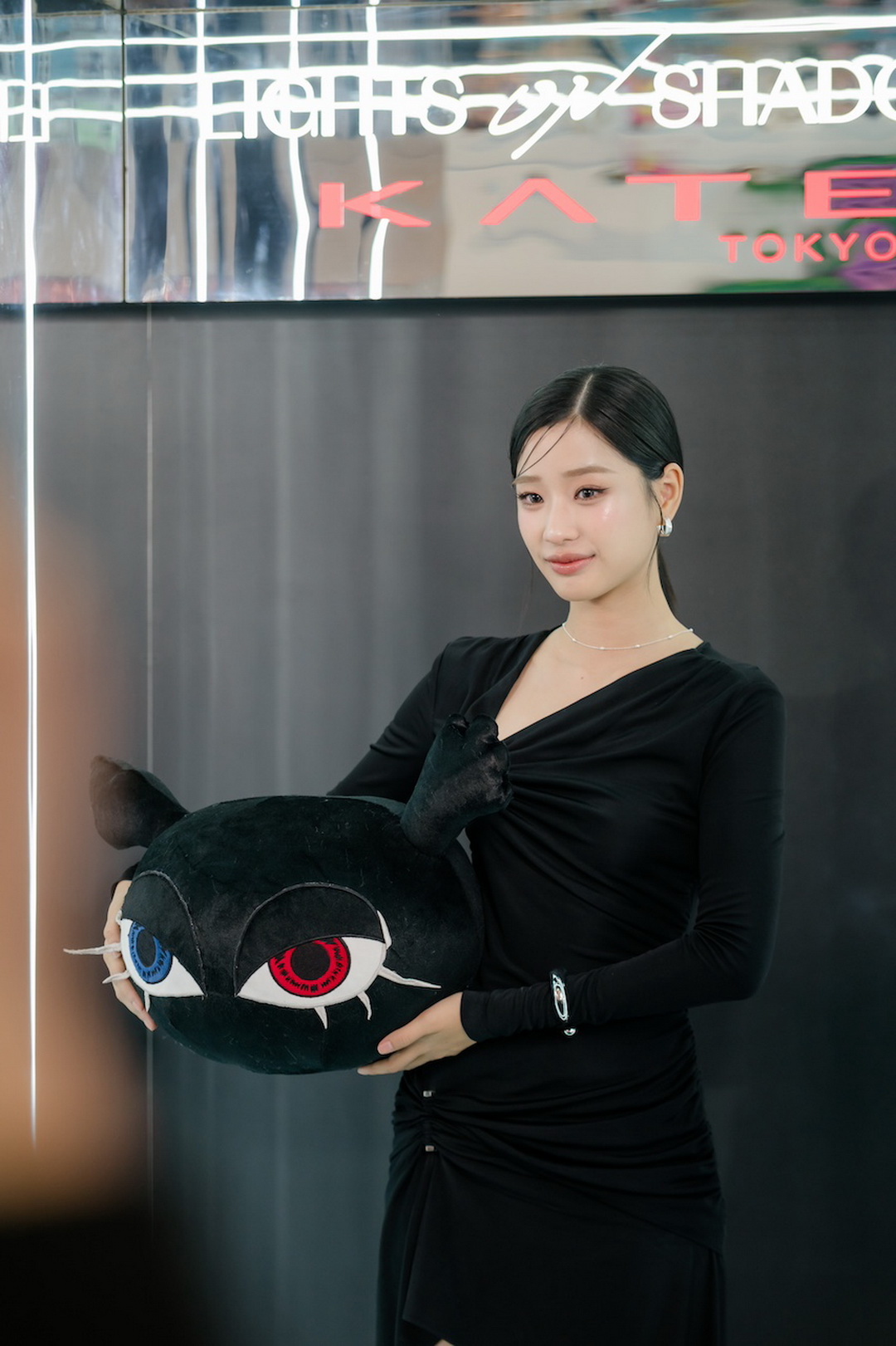 KATE ร่วมกับ EVEANDBOY และ เดอะมอลล์ไลฟ์สโตร์ บางกะปิ จัดงาน ‘LIGHTS ON SHADOW’ Event