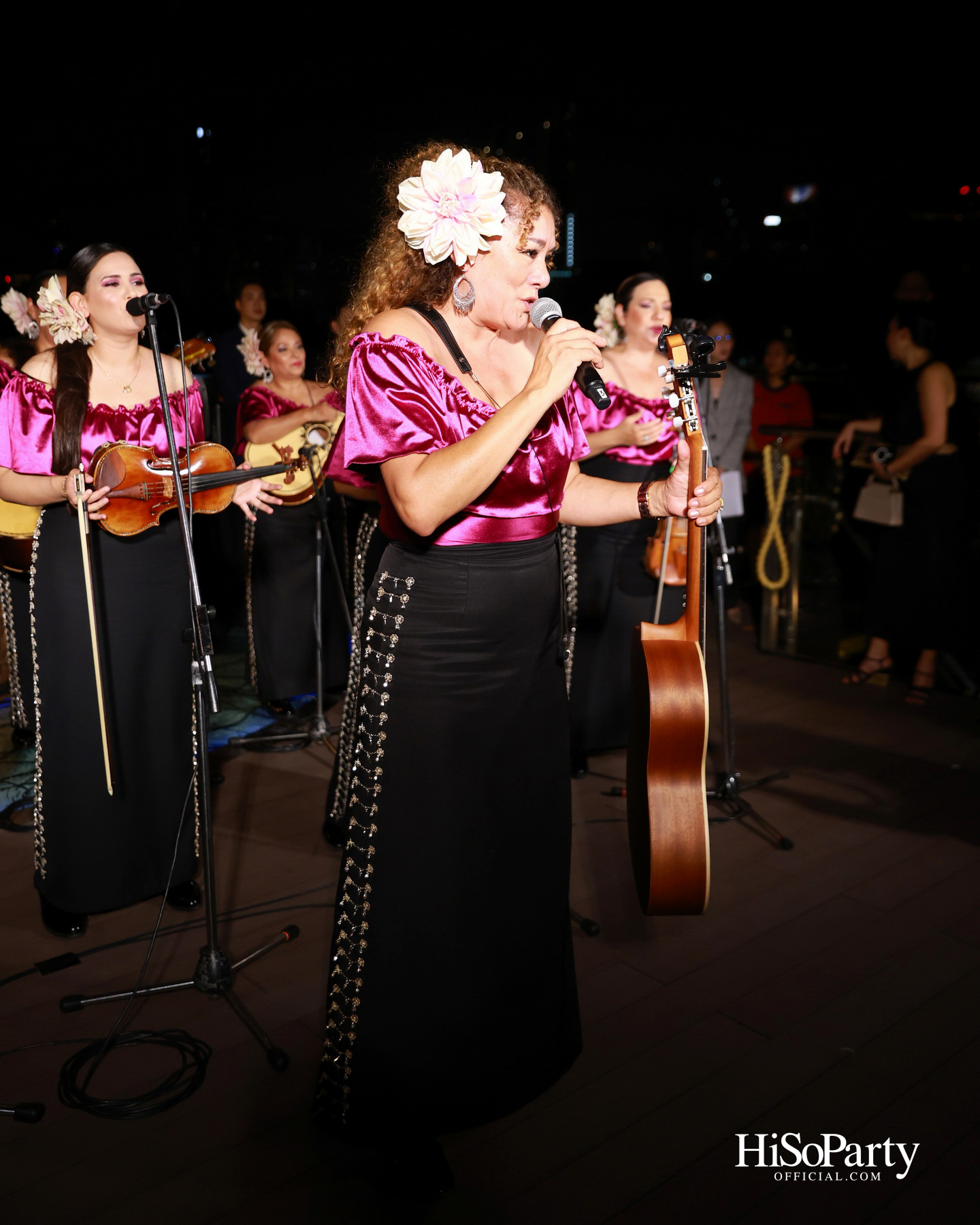 กาล่าดินเนอร์คอนเสิร์ตโดย Mariachi Bonitas de Dinorah บนเรือแซฟฟรอน เฉลิมฉลอง 50 ปี ความสัมพันธ์ทางการทูตไทย–เม็กซิโก