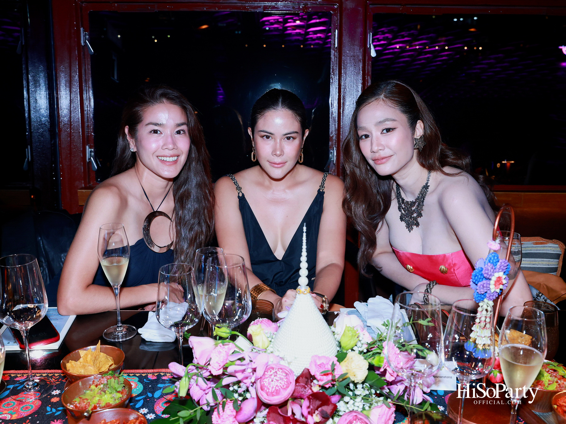 กาล่าดินเนอร์คอนเสิร์ตโดย Mariachi Bonitas de Dinorah บนเรือแซฟฟรอน เฉลิมฉลอง 50 ปี ความสัมพันธ์ทางการทูตไทย–เม็กซิโก