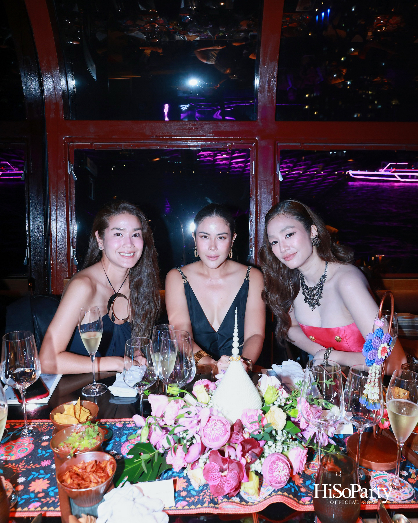 กาล่าดินเนอร์คอนเสิร์ตโดย Mariachi Bonitas de Dinorah บนเรือแซฟฟรอน เฉลิมฉลอง 50 ปี ความสัมพันธ์ทางการทูตไทย–เม็กซิโก