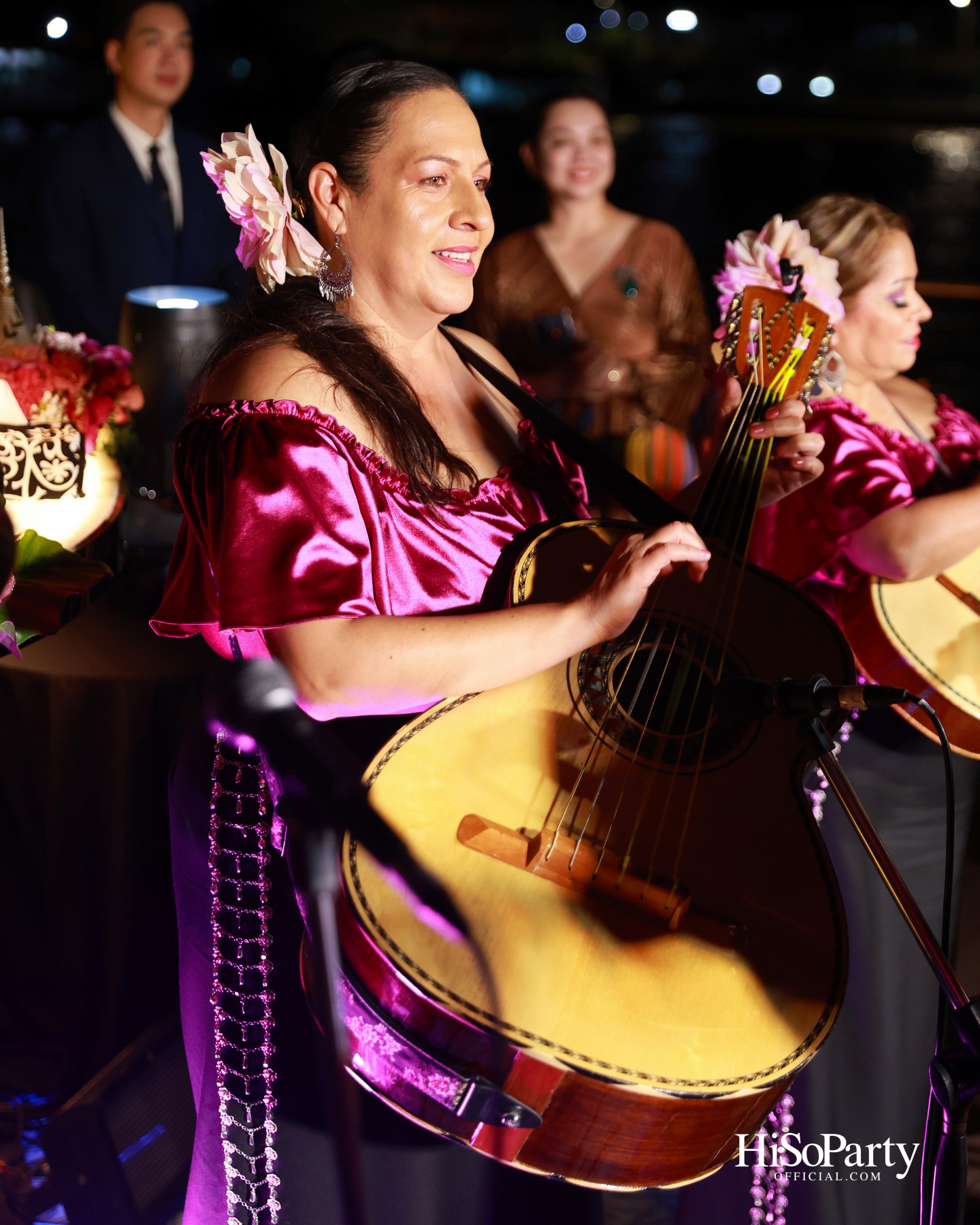 กาล่าดินเนอร์คอนเสิร์ตโดย Mariachi Bonitas de Dinorah บนเรือแซฟฟรอน เฉลิมฉลอง 50 ปี ความสัมพันธ์ทางการทูตไทย–เม็กซิโก