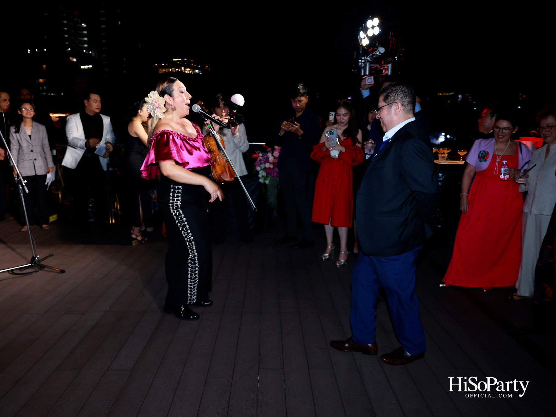 กาล่าดินเนอร์คอนเสิร์ตโดย Mariachi Bonitas de Dinorah บนเรือแซฟฟรอน เฉลิมฉลอง 50 ปี ความสัมพันธ์ทางการทูตไทย–เม็กซิโก
