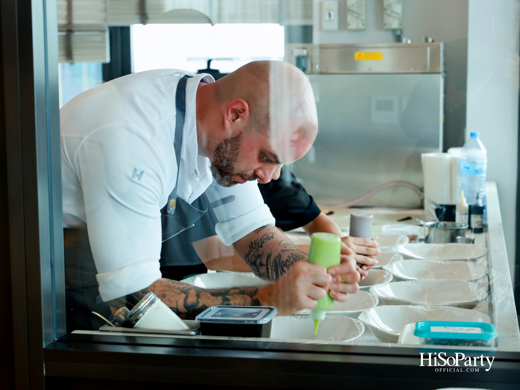 PRIVATE SHOWCASE AT SCOPE THONGLOR FEATURING SHOW UNIT ALONGSIDE MASTERPIECES CURATED BY BEAUTY GEMS