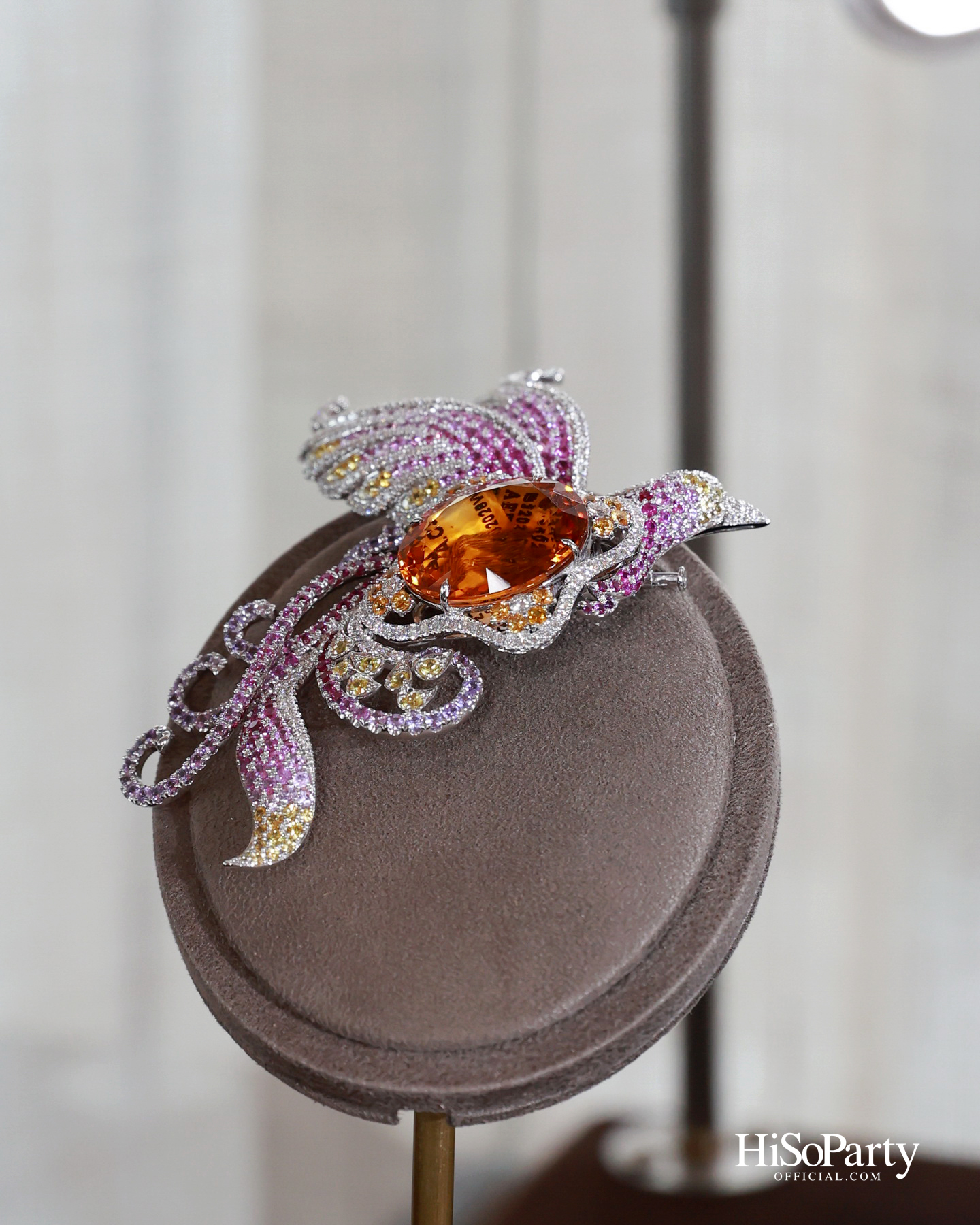 PRIVATE SHOWCASE AT SCOPE THONGLOR FEATURING SHOW UNIT ALONGSIDE MASTERPIECES CURATED BY BEAUTY GEMS