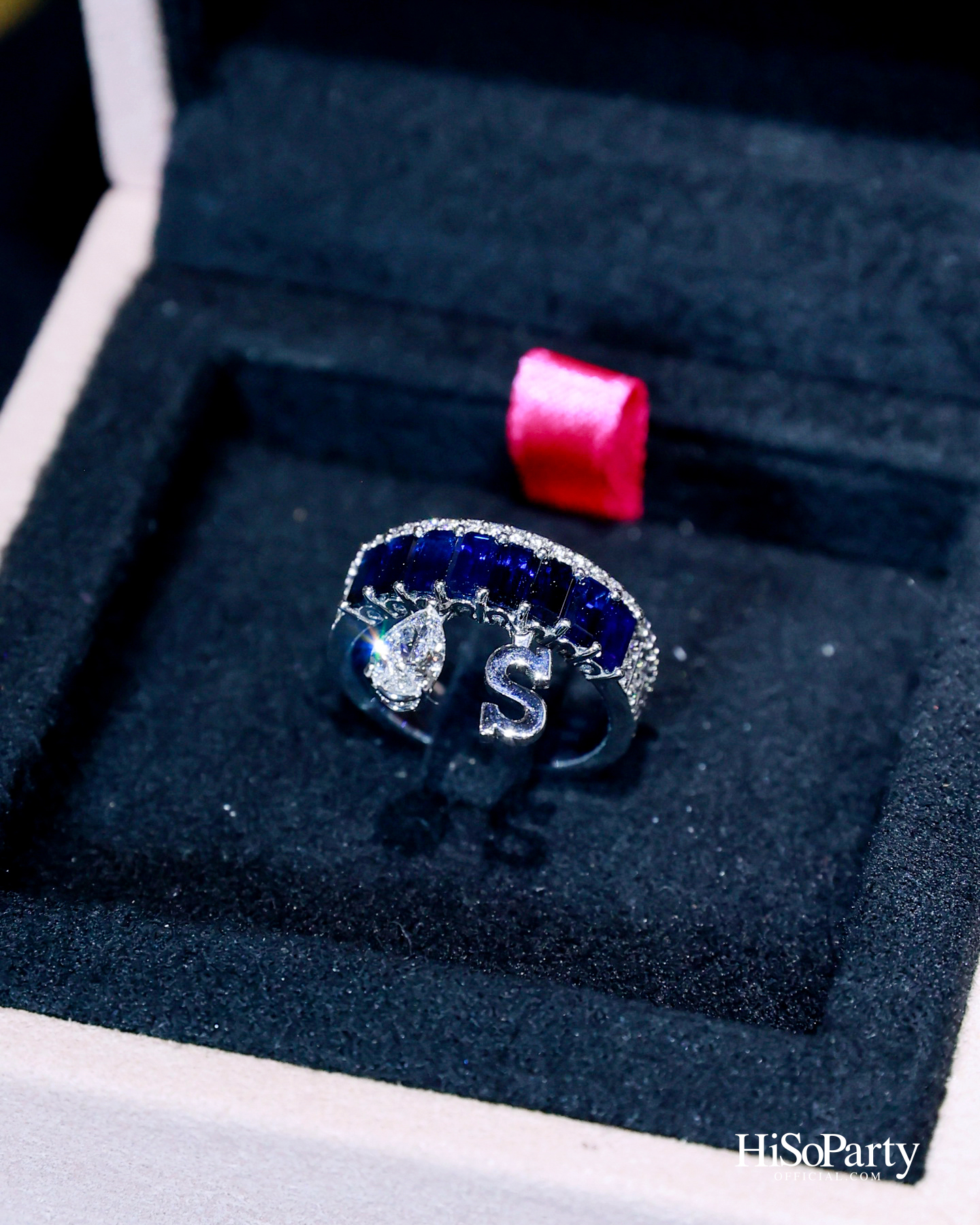 PRIVATE SHOWCASE AT SCOPE THONGLOR FEATURING SHOW UNIT ALONGSIDE MASTERPIECES CURATED BY BEAUTY GEMS