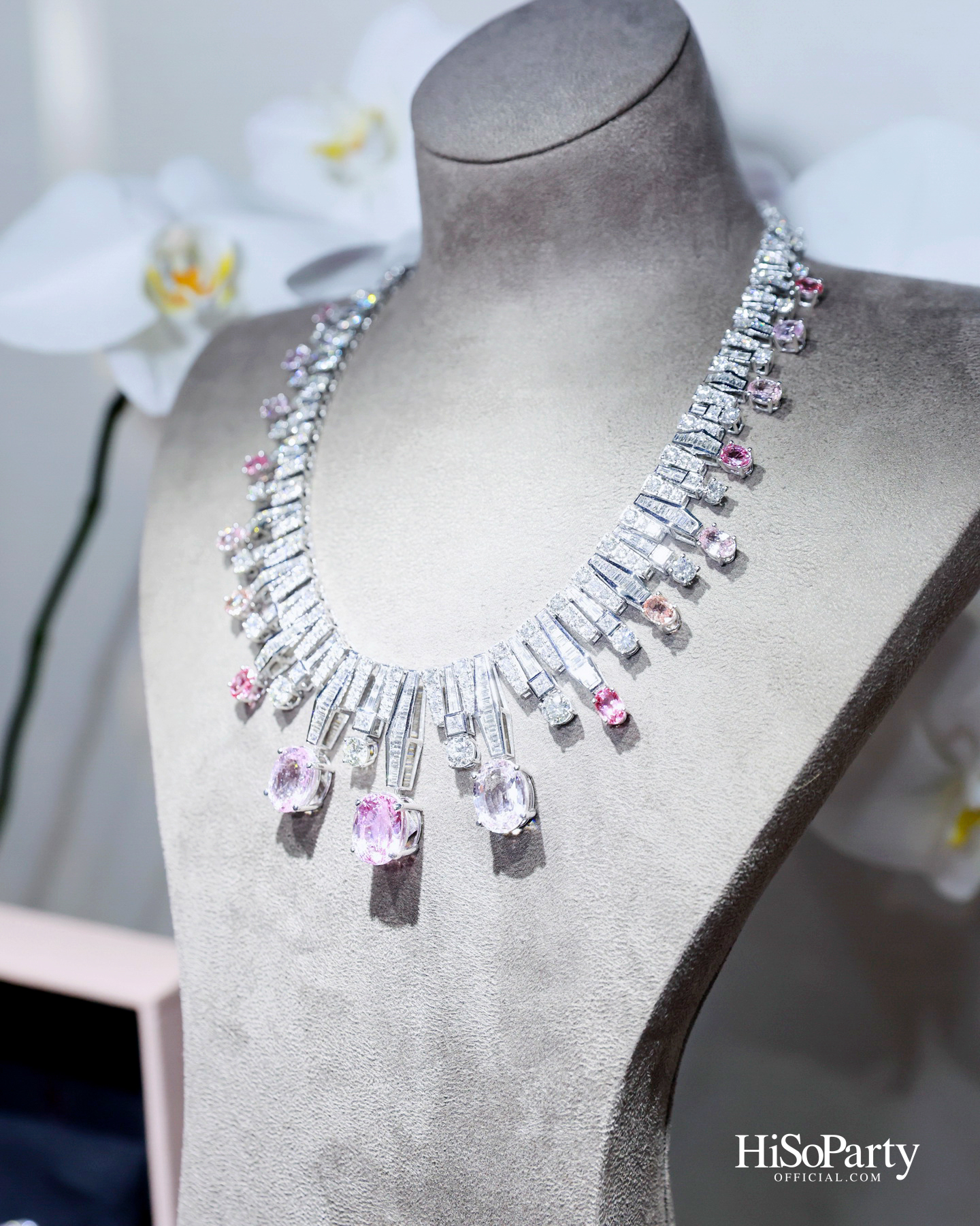 PRIVATE SHOWCASE AT SCOPE THONGLOR FEATURING SHOW UNIT ALONGSIDE MASTERPIECES CURATED BY BEAUTY GEMS