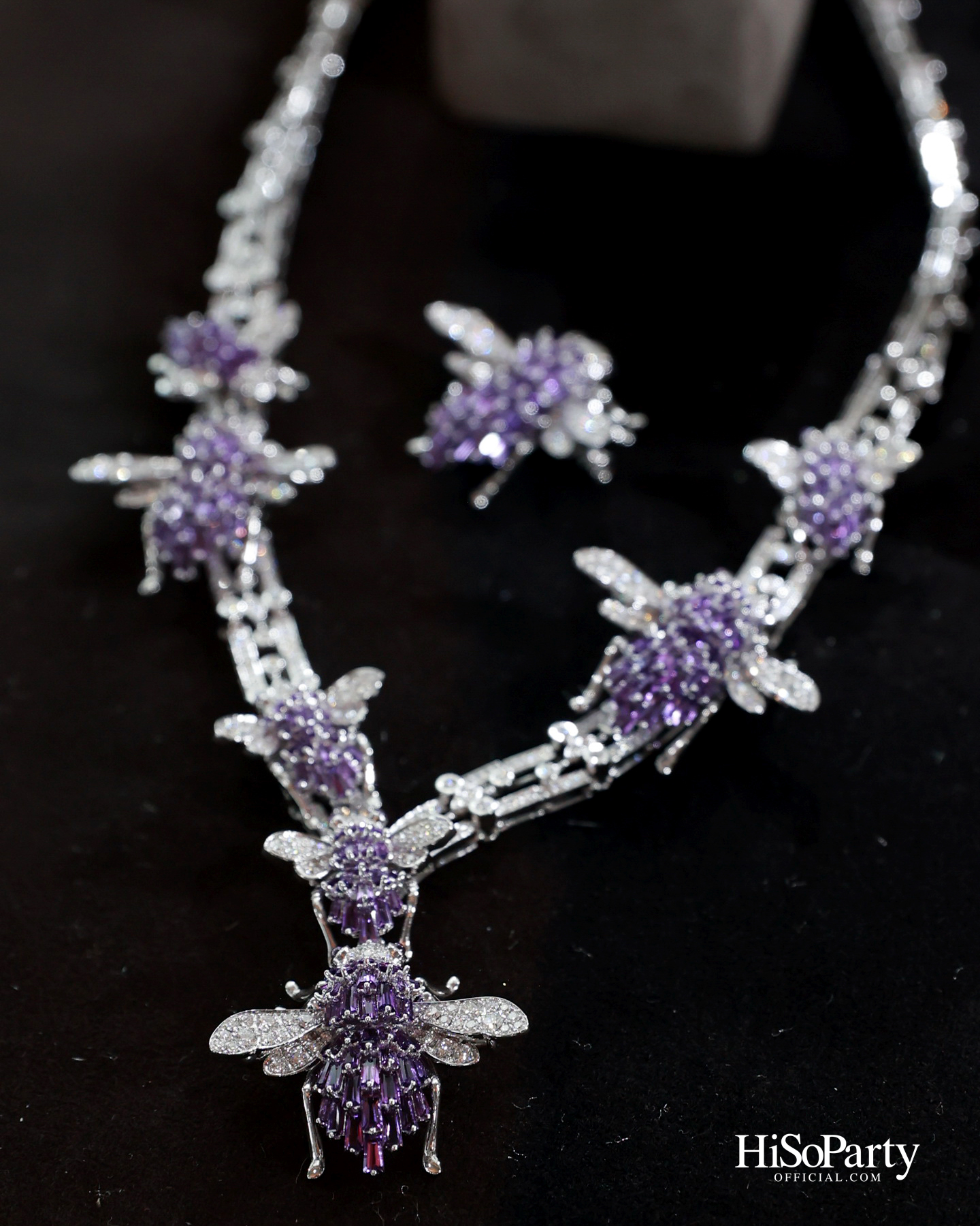 PRIVATE SHOWCASE AT SCOPE THONGLOR FEATURING SHOW UNIT ALONGSIDE MASTERPIECES CURATED BY BEAUTY GEMS