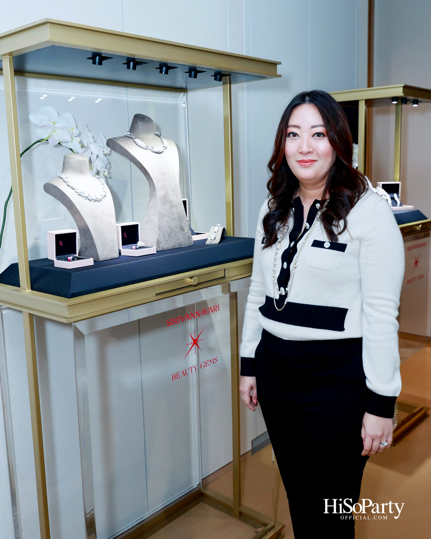 PRIVATE SHOWCASE AT SCOPE THONGLOR FEATURING SHOW UNIT ALONGSIDE MASTERPIECES CURATED BY BEAUTY GEMS