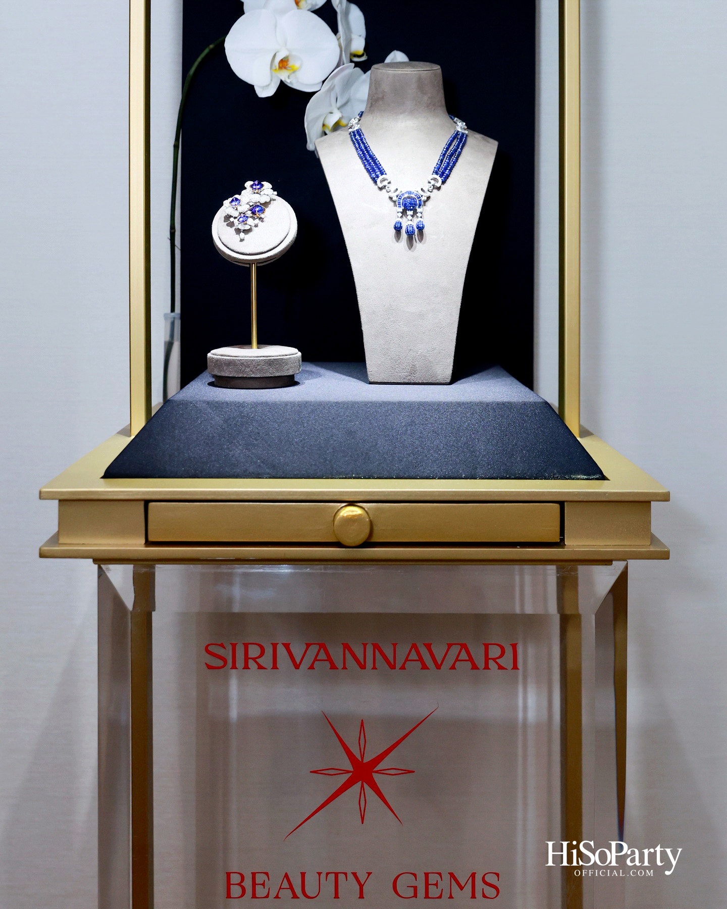 PRIVATE SHOWCASE AT SCOPE THONGLOR FEATURING SHOW UNIT ALONGSIDE MASTERPIECES CURATED BY BEAUTY GEMS