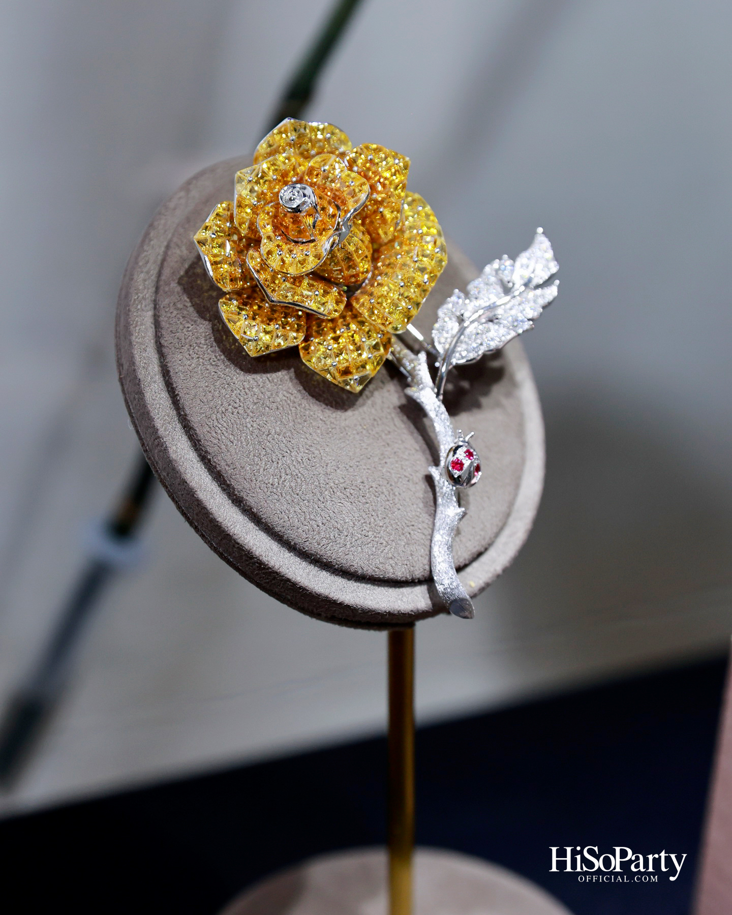 PRIVATE SHOWCASE AT SCOPE THONGLOR FEATURING SHOW UNIT ALONGSIDE MASTERPIECES CURATED BY BEAUTY GEMS