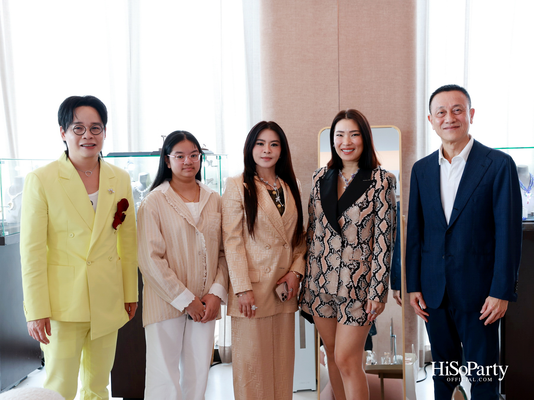 PRIVATE SHOWCASE AT SCOPE THONGLOR FEATURING SHOW UNIT ALONGSIDE MASTERPIECES CURATED BY BEAUTY GEMS