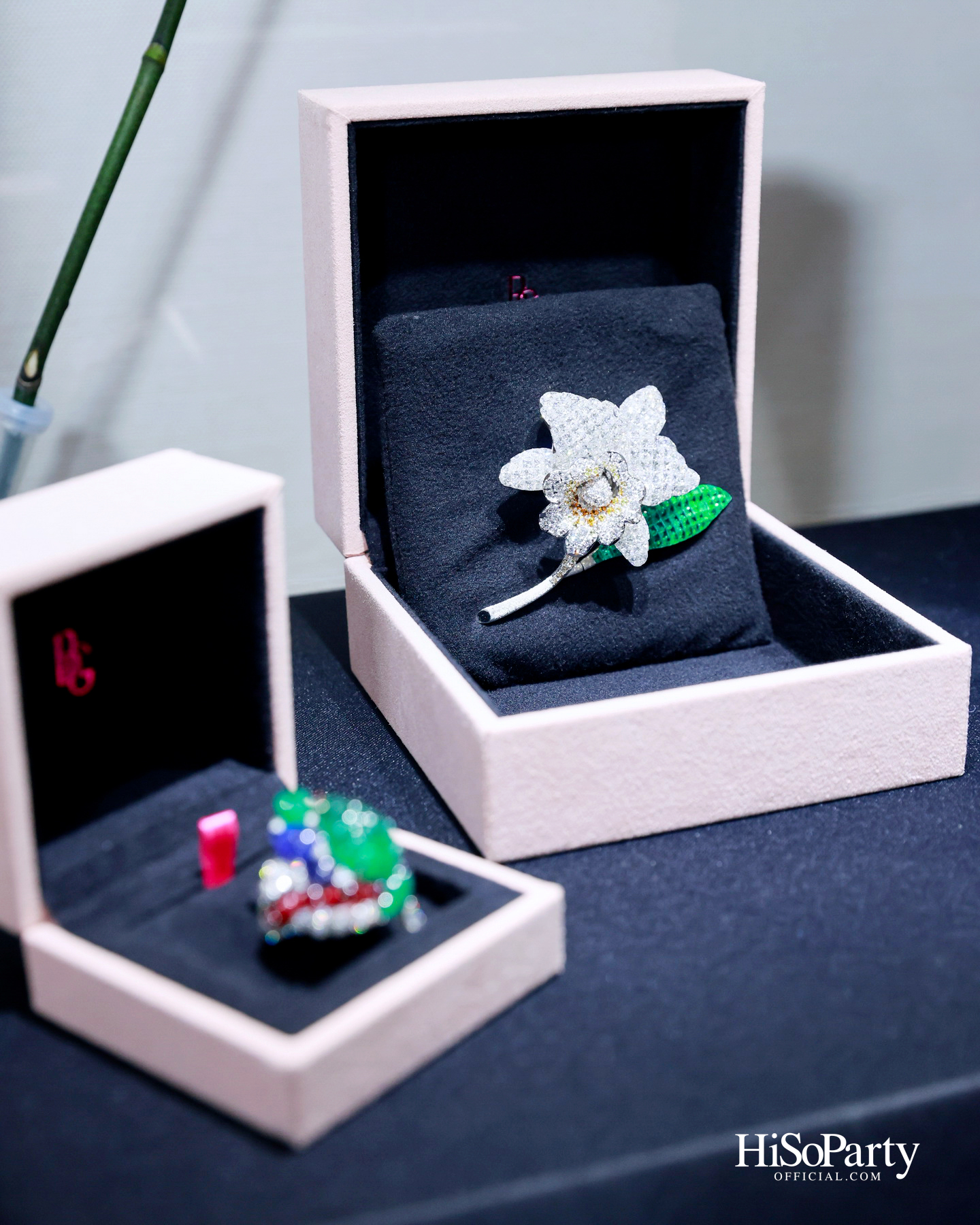 PRIVATE SHOWCASE AT SCOPE THONGLOR FEATURING SHOW UNIT ALONGSIDE MASTERPIECES CURATED BY BEAUTY GEMS