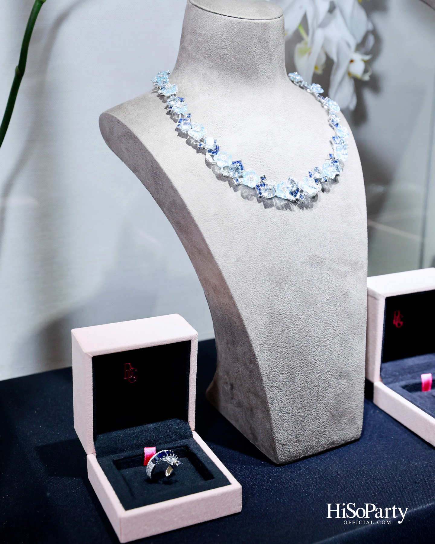 PRIVATE SHOWCASE AT SCOPE THONGLOR FEATURING SHOW UNIT ALONGSIDE MASTERPIECES CURATED BY BEAUTY GEMS