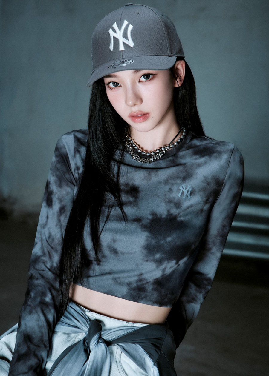 MLB ต้อนรับซีซั่นใหม่ด้วยแฟชั่นเซ็ต ‘คาริน่า’ วง aespa ถ่ายทอดซิกเนเจอร์สไตล์ในคอลเลกชัน FALL / WINTER 2025