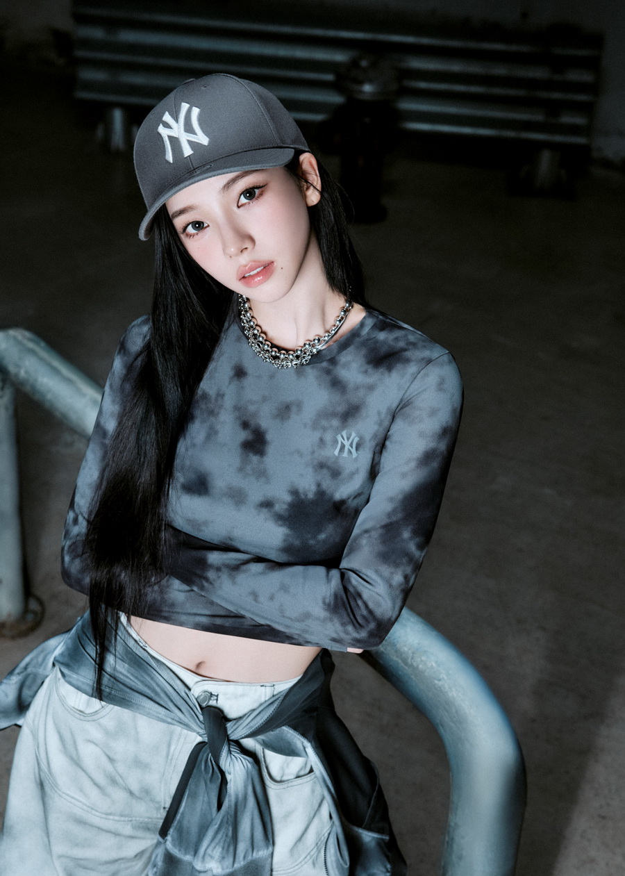 MLB ต้อนรับซีซั่นใหม่ด้วยแฟชั่นเซ็ต ‘คาริน่า’ วง aespa ถ่ายทอดซิกเนเจอร์สไตล์ในคอลเลกชัน FALL / WINTER 2025