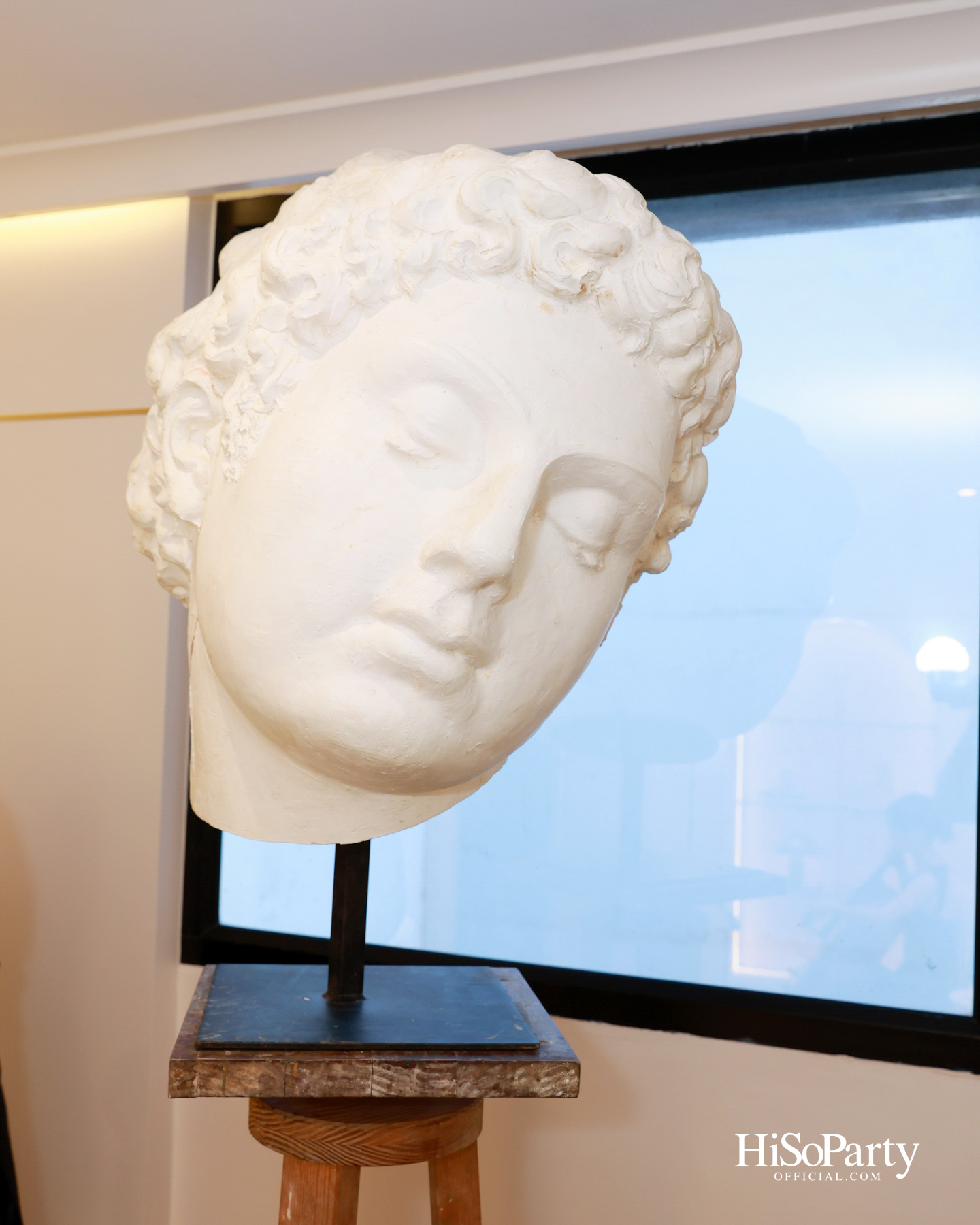 ‘Rattinan Clinic’ ฉลองครบรอบ 26 ปี ถ่ายทอดศิลปะแห่งความงามผ่านงานประติมากรรมไทย