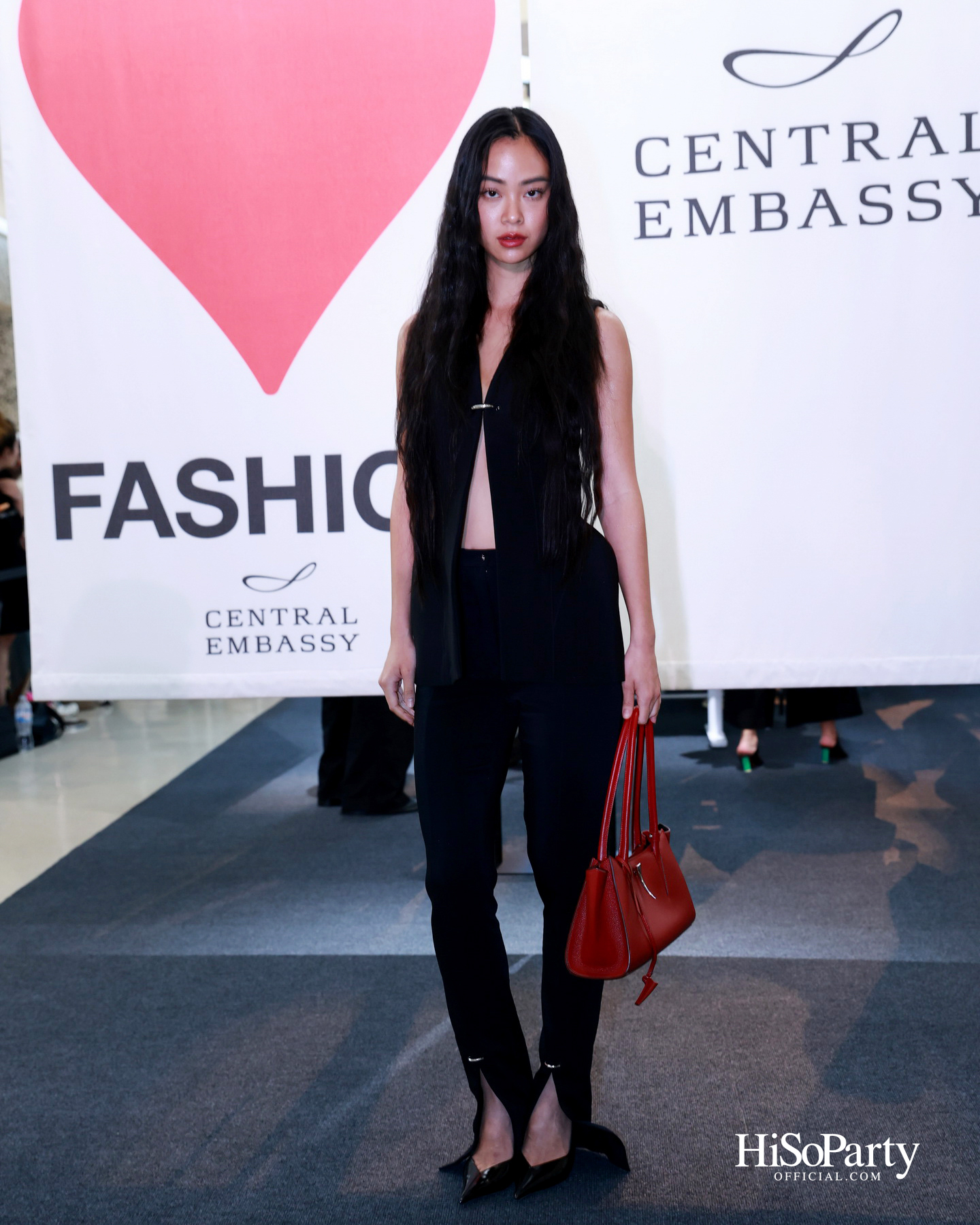 เซ็นทรัล เอ็มบาสซี เปิดแคมเปญ ‘Amazing Central Embassy LOVES Fashion’ จุดประกายหัวใจแห่งสไตล์ตลอดเดือนตุลาคม