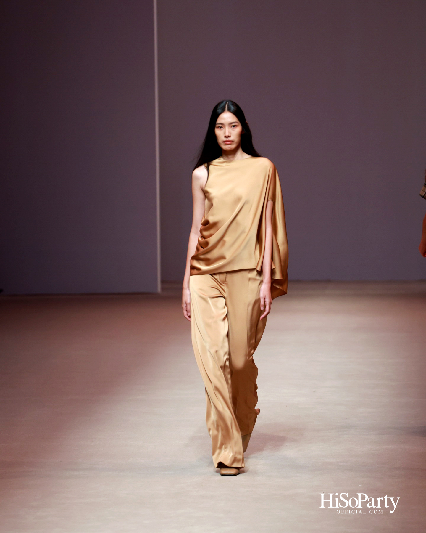 ASAVA @Siam Paragon Bangkok International Fashion Week 2025