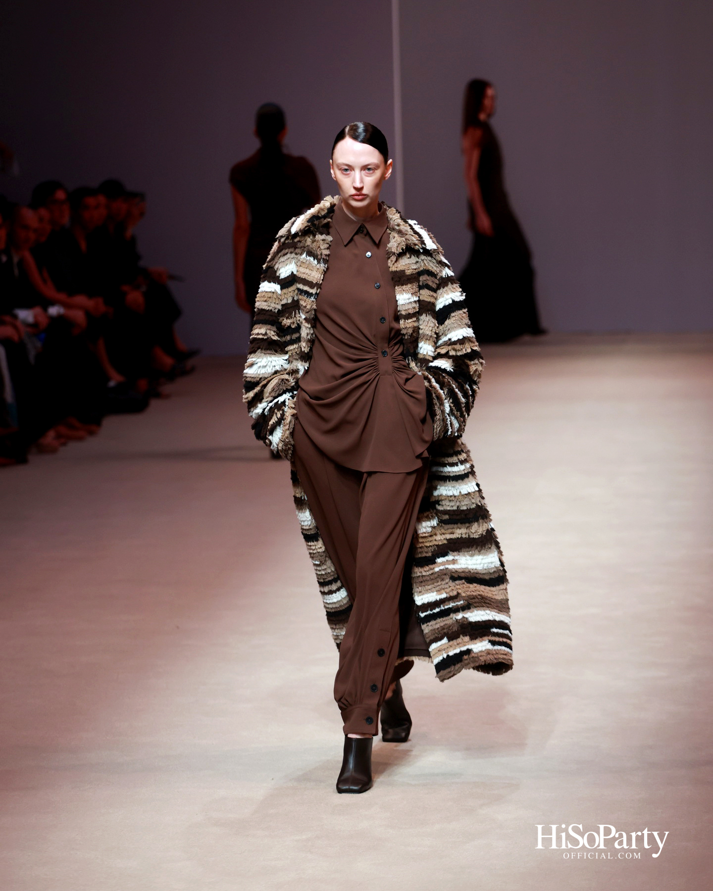 ASAVA @Siam Paragon Bangkok International Fashion Week 2025