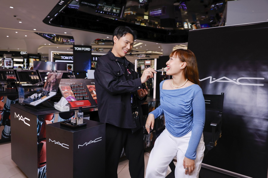 คิง เพาเวอร์ ฉลอง 36 ปี เปิดตัว 'POWER PASS' พร้อม เจฟ ซาเตอร์ และอาโป ณัฐวิญญ์ จุดพลังการช้อปเหนือขีดจำกัด