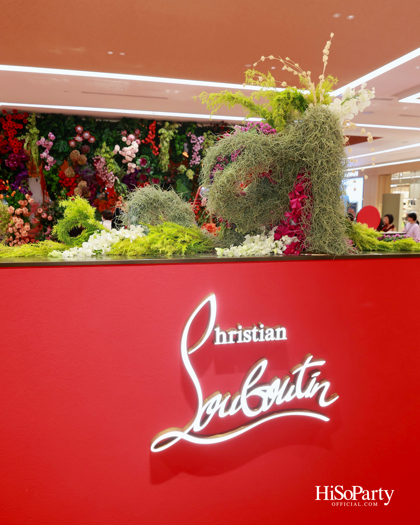 ห้างเซ็นทรัลจัดงาน The Art of Flowers ในโอกาสครบรอบ 78 ปี