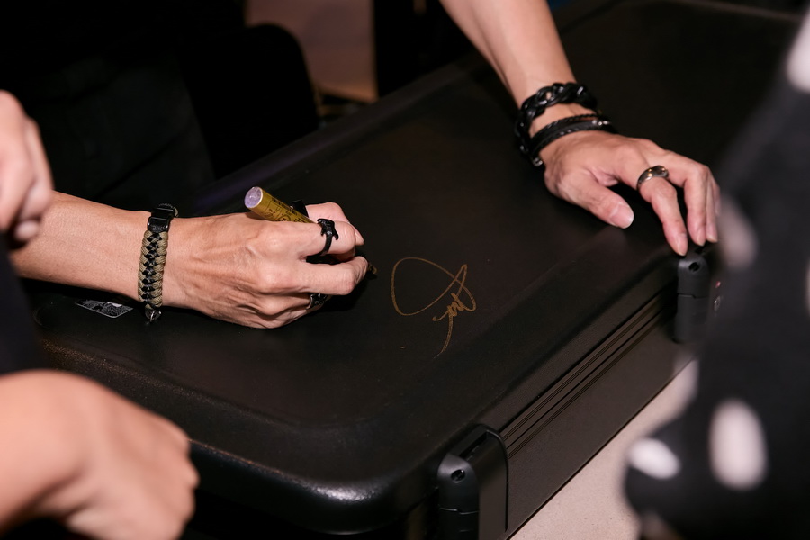 CPS ร่วมกับ Y SIG. ส่งต่อพลังแห่งการให้ ผ่านแคมเปญการกุศลประมูลกีต้าร์ลิมิเต็ด เอดิชันเพื่อ 5 มูลนิธิ