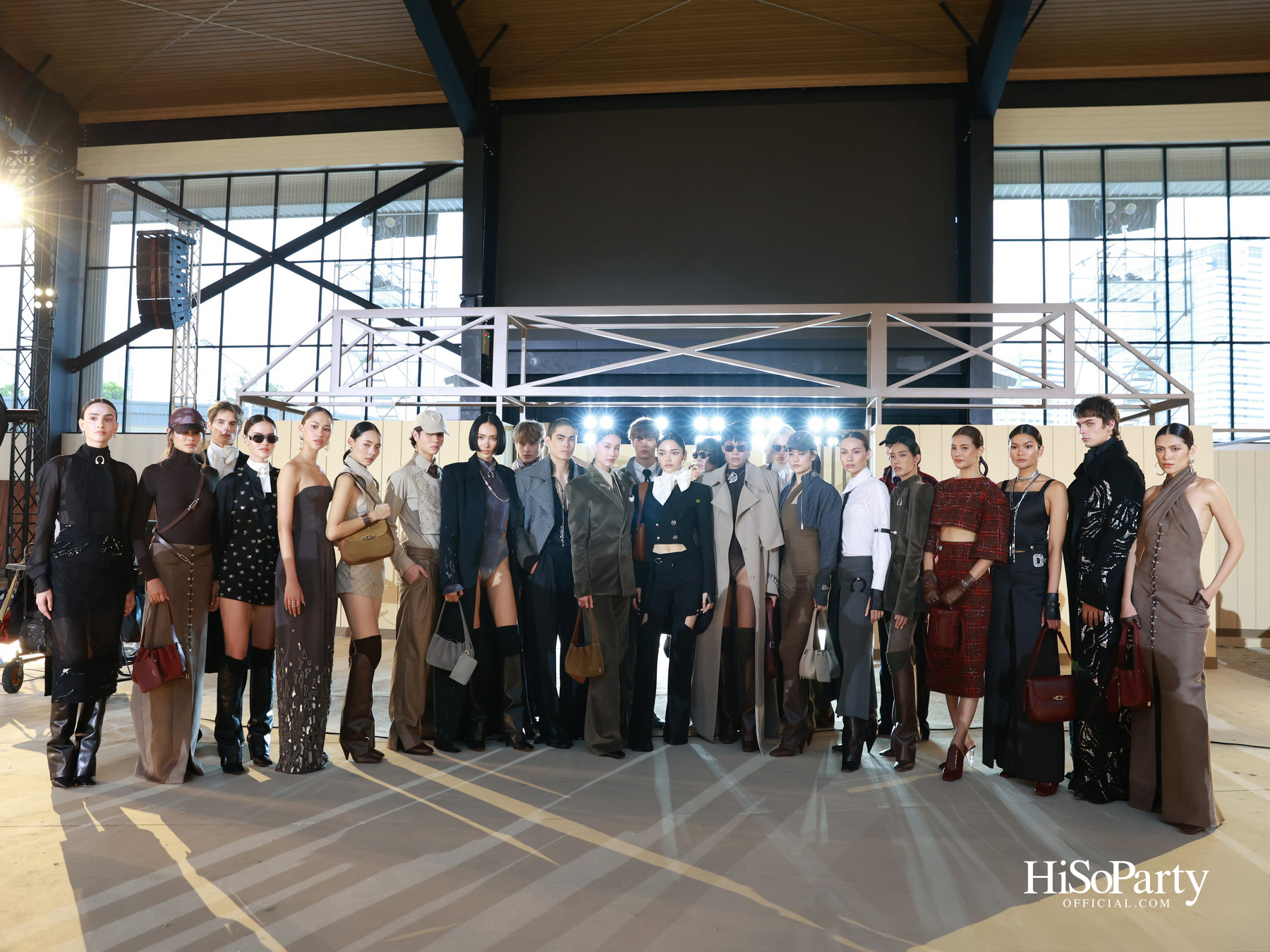 SIRIVANNAVARI จัดแสดงแฟชั่นโชว์คอลเลกชัน Autumn-Winter 2025/26 ถ่ายทอดมรดกแห่งโลกอีเควสเทรียนสู่แฟชั่นร่วมสมัย