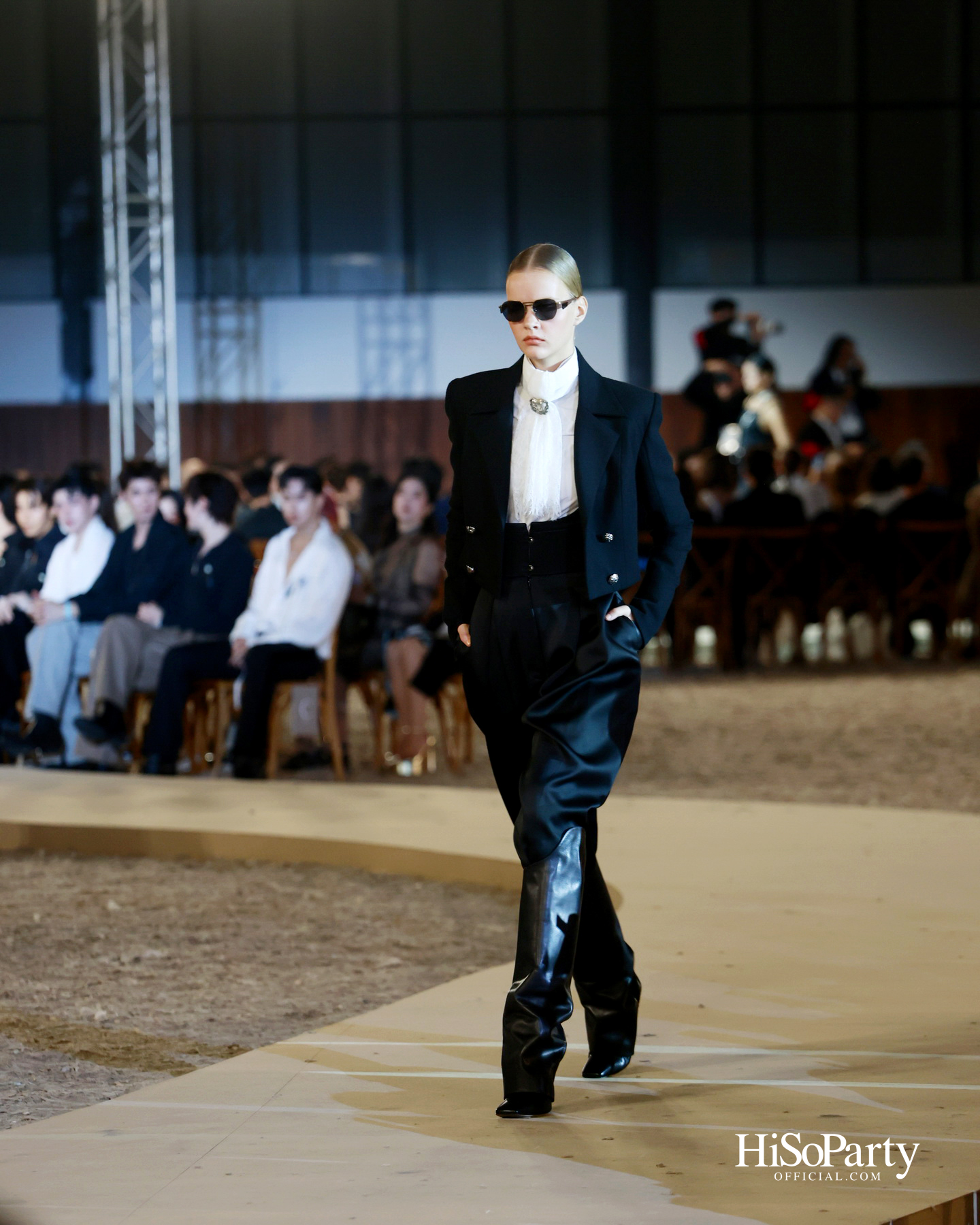 SIRIVANNAVARI จัดแสดงแฟชั่นโชว์คอลเลกชัน Autumn-Winter 2025/26 ถ่ายทอดมรดกแห่งโลกอีเควสเทรียนสู่แฟชั่นร่วมสมัย
