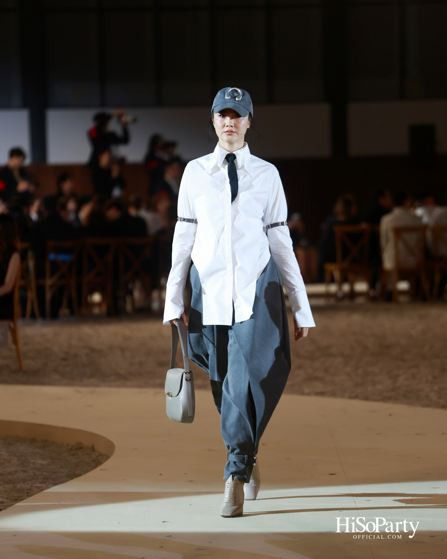 SIRIVANNAVARI จัดแสดงแฟชั่นโชว์คอลเลกชัน Autumn-Winter 2025/26 ถ่ายทอดมรดกแห่งโลกอีเควสเทรียนสู่แฟชั่นร่วมสมัย