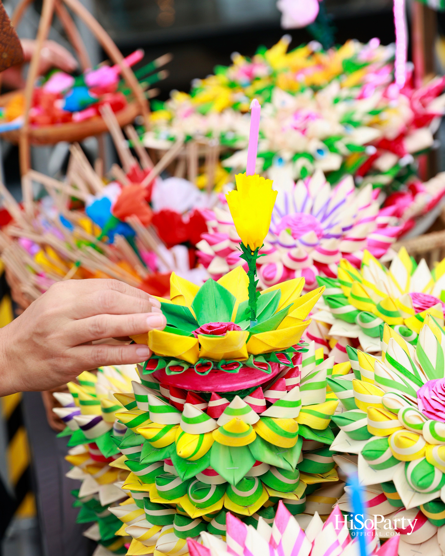 ไอคอนสยามจัดงาน ‘ICONSIAM THAICONIC LOY KRATHONG 2025’ ร้อยใจไทยรักษ์เจ้าพระยา น้อมรำลึกในพระมหากรุณาธิคุณสมเด็จพระพันปีหลวง