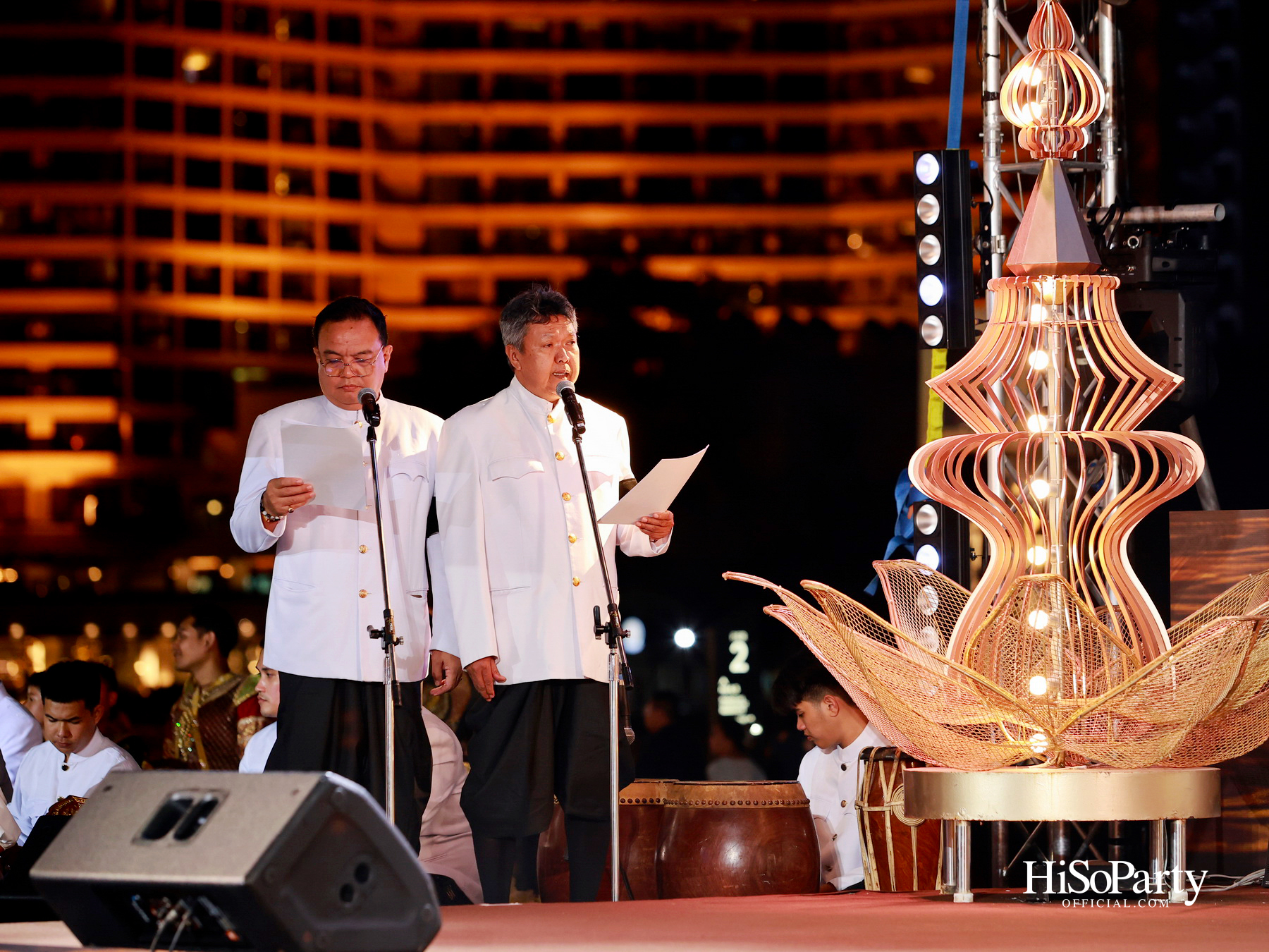 ไอคอนสยามจัดงาน ‘ICONSIAM THAICONIC LOY KRATHONG 2025’ ร้อยใจไทยรักษ์เจ้าพระยา น้อมรำลึกในพระมหากรุณาธิคุณสมเด็จพระพันปีหลวง