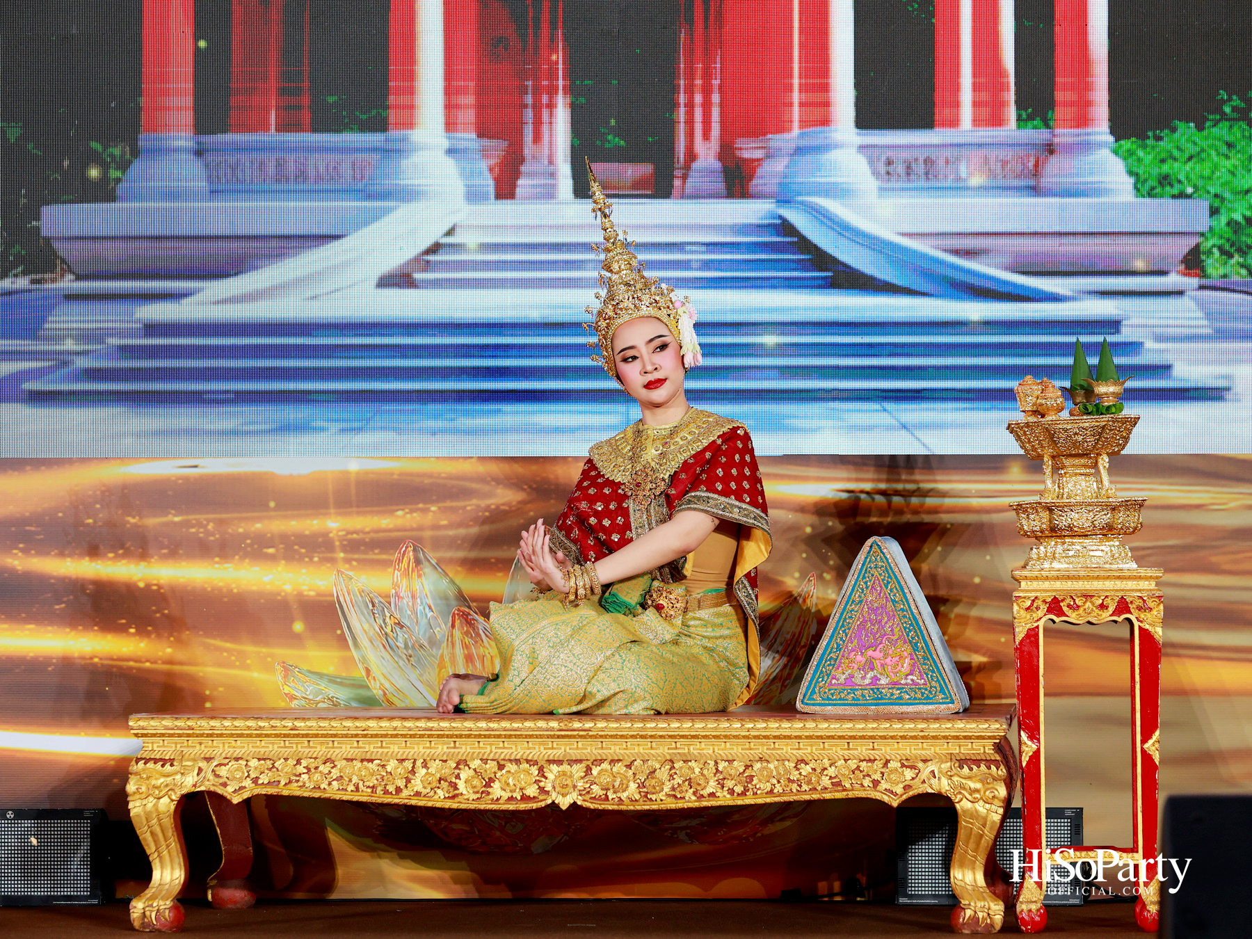 ไอคอนสยามจัดงาน ‘ICONSIAM THAICONIC LOY KRATHONG 2025’ ร้อยใจไทยรักษ์เจ้าพระยา น้อมรำลึกในพระมหากรุณาธิคุณสมเด็จพระพันปีหลวง