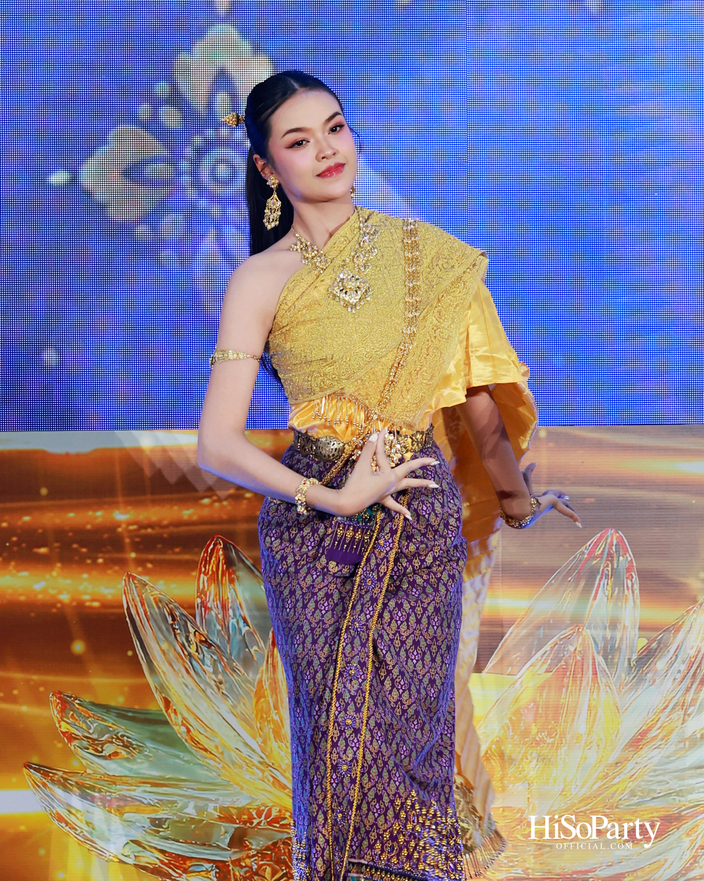 ไอคอนสยามจัดงาน ‘ICONSIAM THAICONIC LOY KRATHONG 2025’ ร้อยใจไทยรักษ์เจ้าพระยา น้อมรำลึกในพระมหากรุณาธิคุณสมเด็จพระพันปีหลวง