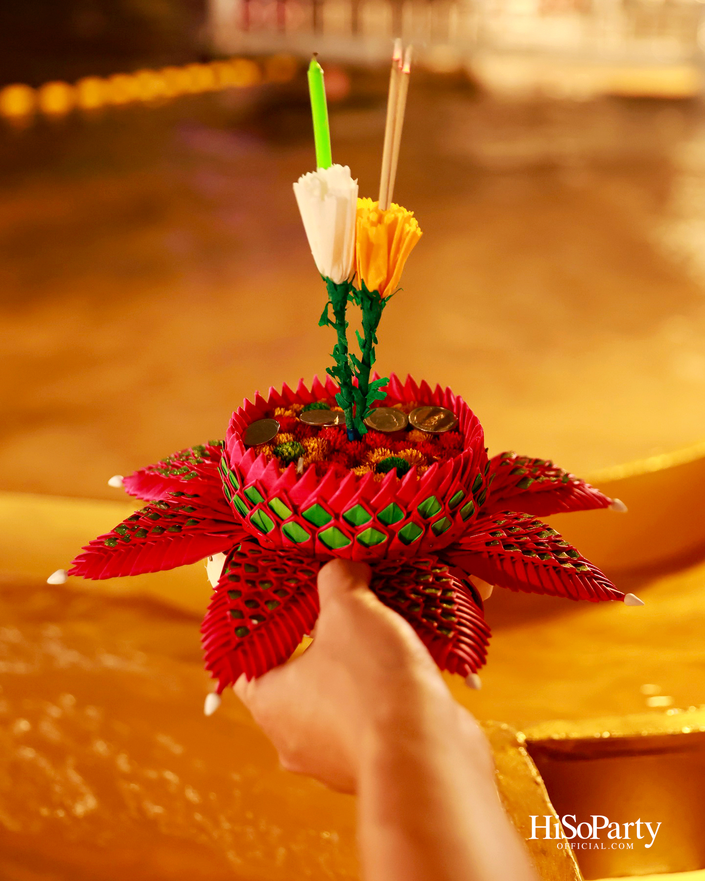 ไอคอนสยามจัดงาน ‘ICONSIAM THAICONIC LOY KRATHONG 2025’ ร้อยใจไทยรักษ์เจ้าพระยา น้อมรำลึกในพระมหากรุณาธิคุณสมเด็จพระพันปีหลวง