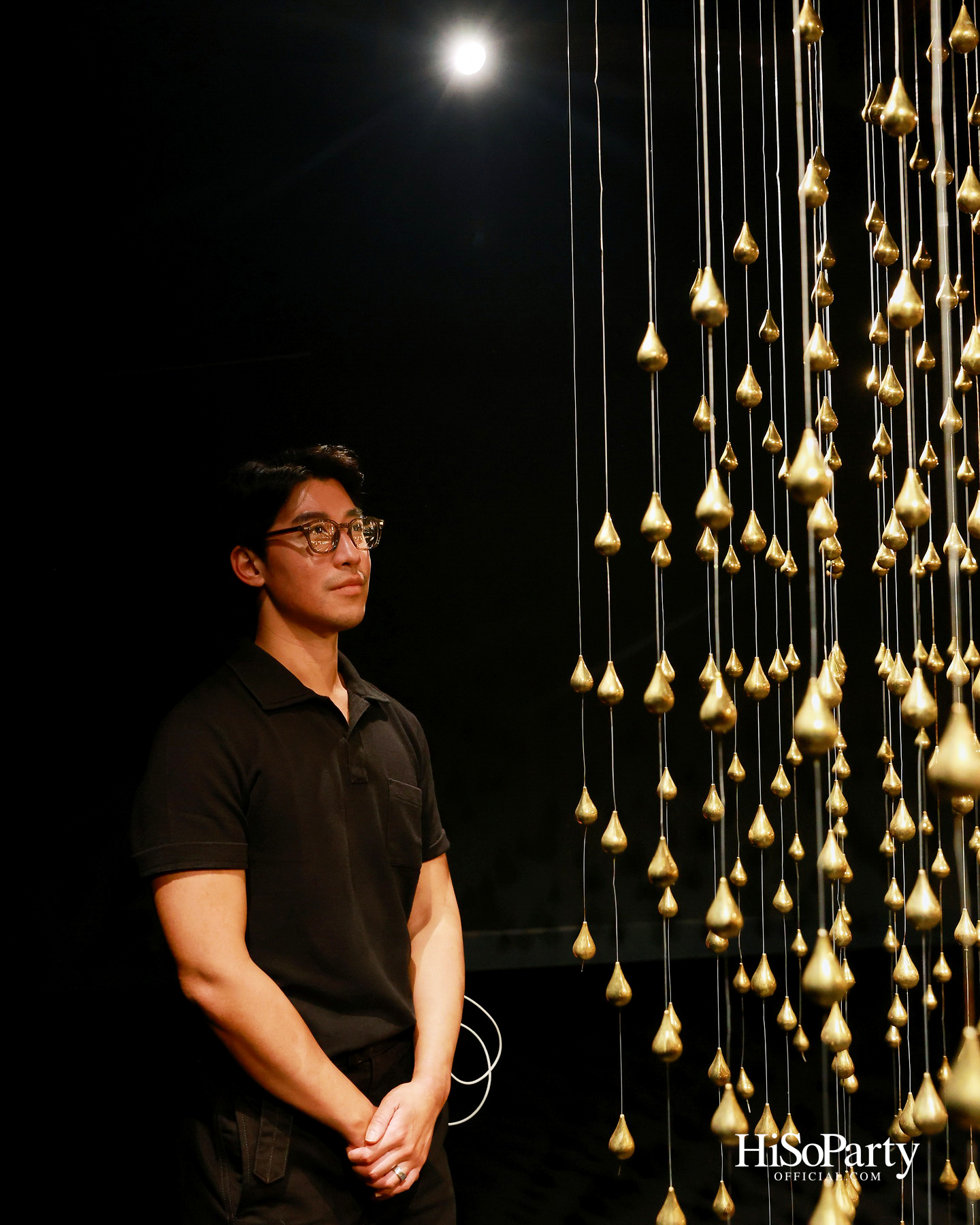 หยดทองแห่งกาลเวลา ‘Golden Teardrop (2025)’ โดย อริญชย์ รุ่งแจ้ง ณ MOCA BANGKOK