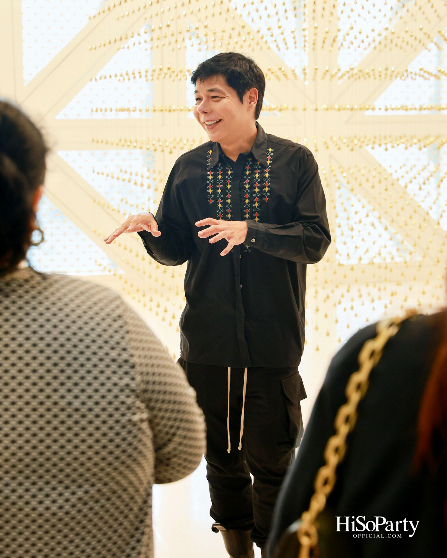 หยดทองแห่งกาลเวลา ‘Golden Teardrop (2025)’ โดย อริญชย์ รุ่งแจ้ง ณ MOCA BANGKOK