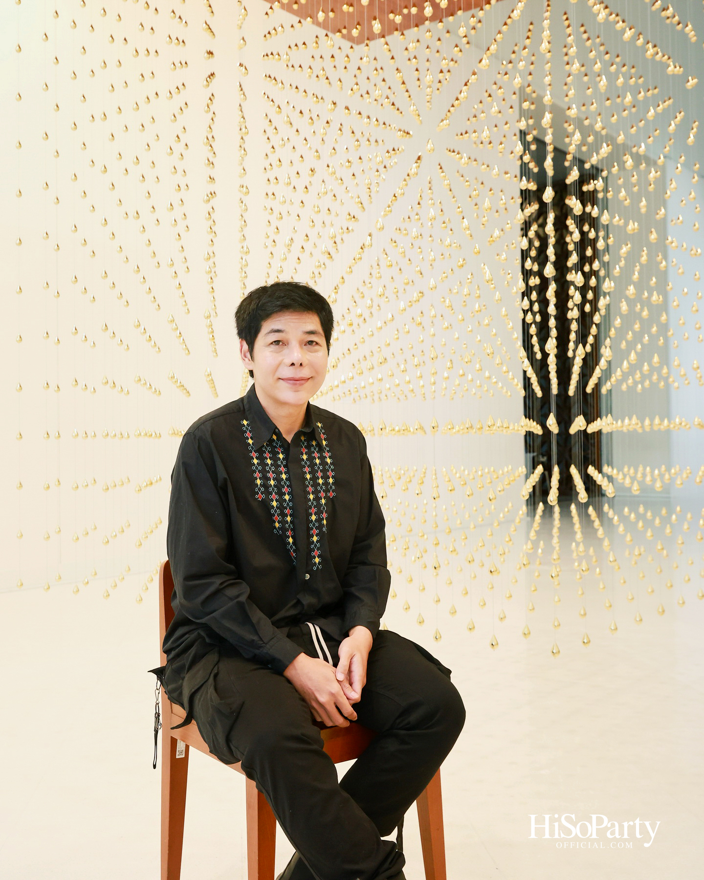 หยดทองแห่งกาลเวลา ‘Golden Teardrop (2025)’ โดย อริญชย์ รุ่งแจ้ง ณ MOCA BANGKOK