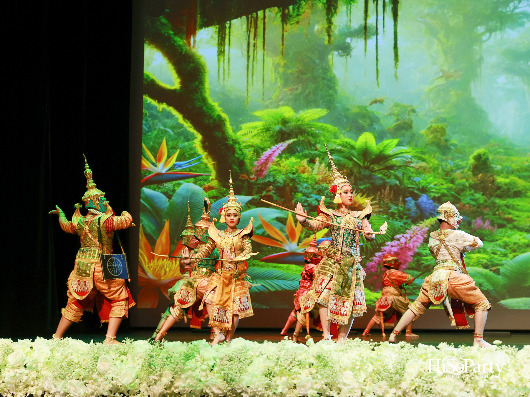 พิธีรำลึกถวายพระเกียรติ สมเด็จพระนางเจ้าสิริกิติ์ พระบรมราชินีนาถ พระบรมราชชนนีพันปีหลวง ณ โรงเรียนสถานศึกษานานาชาติ (ISB) 