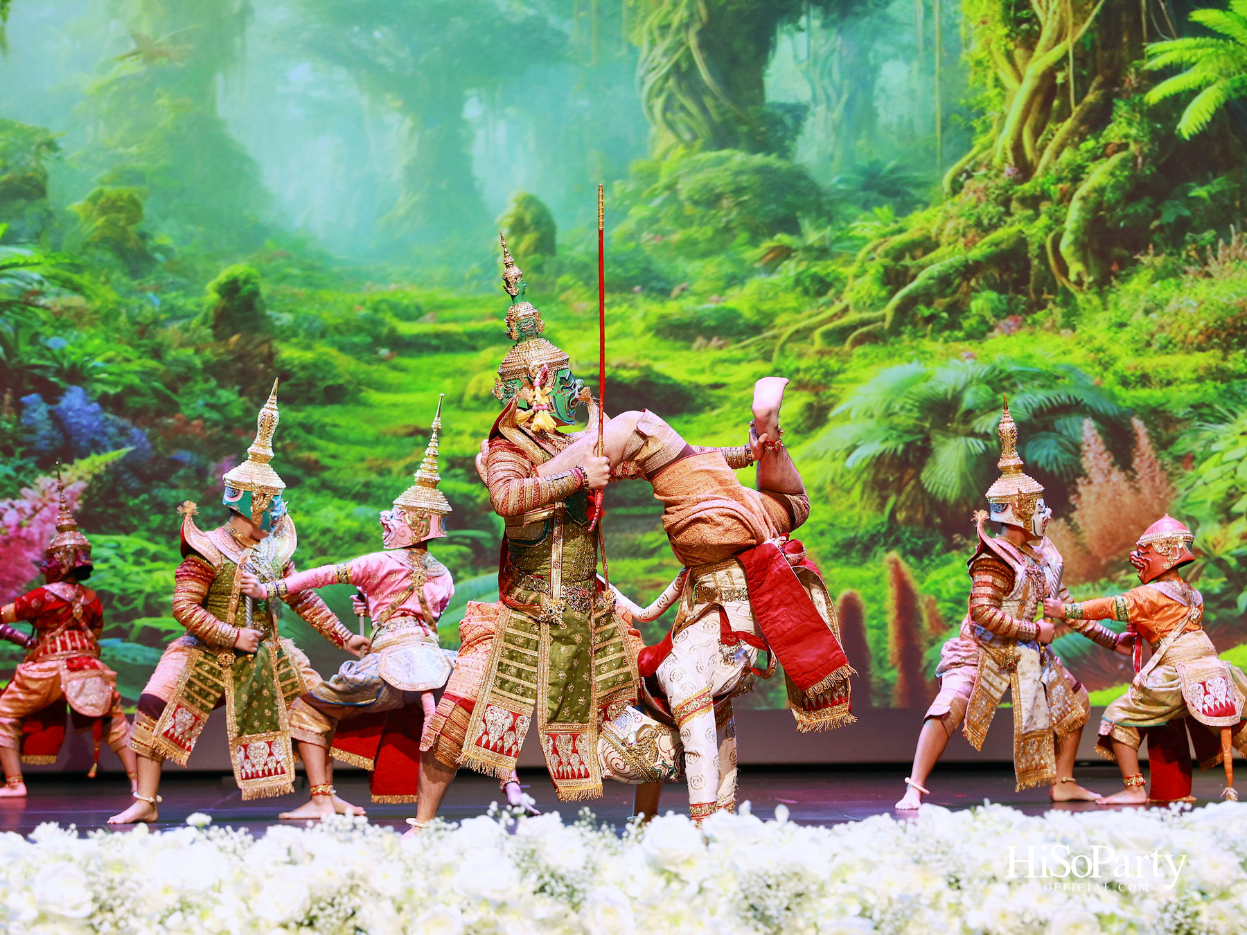 พิธีรำลึกถวายพระเกียรติ สมเด็จพระนางเจ้าสิริกิติ์ พระบรมราชินีนาถ พระบรมราชชนนีพันปีหลวง ณ โรงเรียนสถานศึกษานานาชาติ (ISB) 