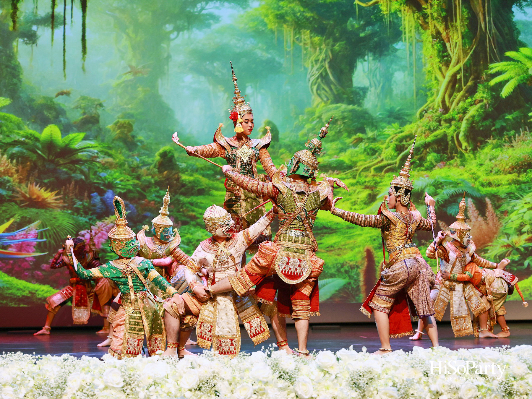 พิธีรำลึกถวายพระเกียรติ สมเด็จพระนางเจ้าสิริกิติ์ พระบรมราชินีนาถ พระบรมราชชนนีพันปีหลวง ณ โรงเรียนสถานศึกษานานาชาติ (ISB) 