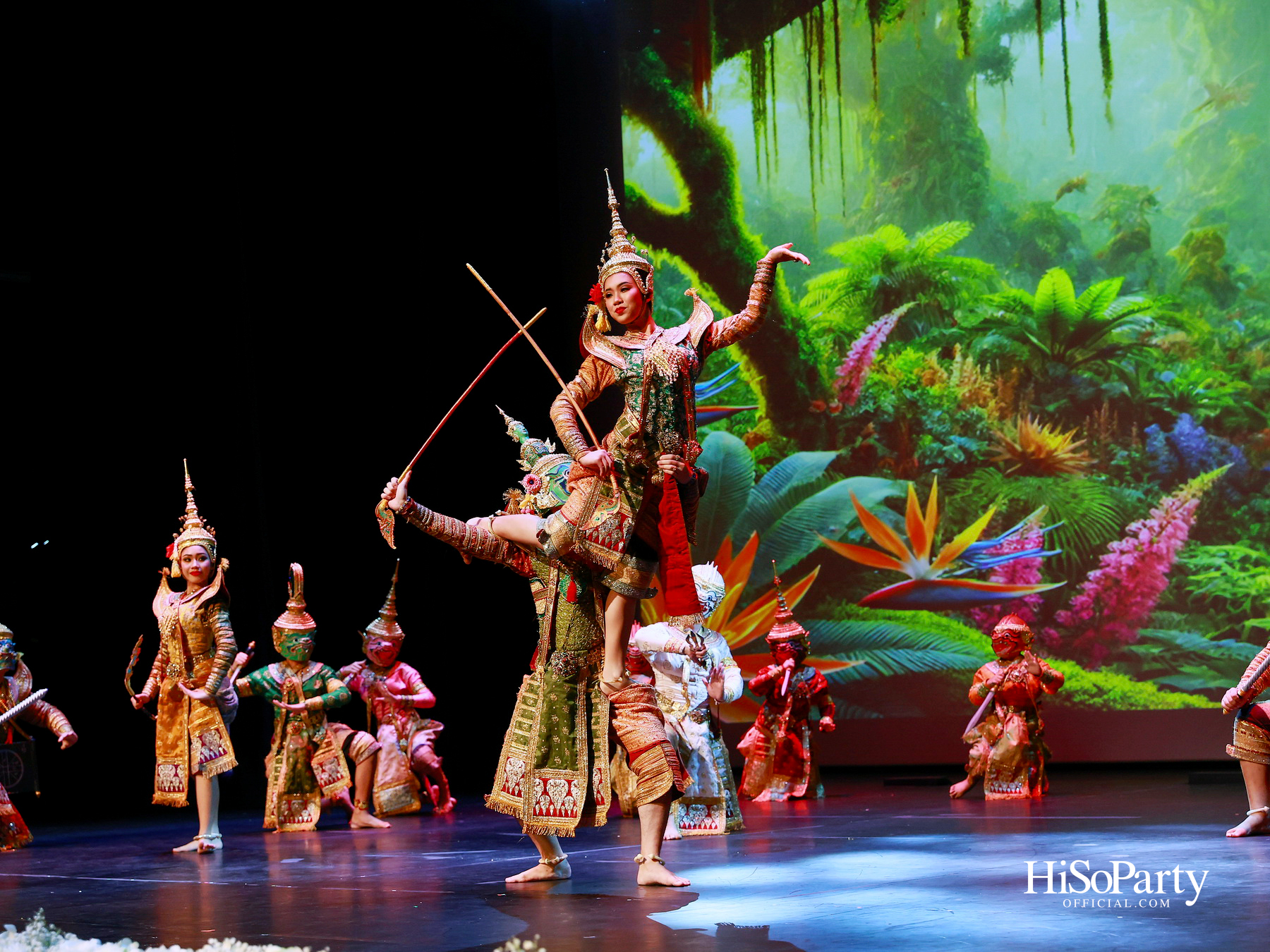 พิธีรำลึกถวายพระเกียรติ สมเด็จพระนางเจ้าสิริกิติ์ พระบรมราชินีนาถ พระบรมราชชนนีพันปีหลวง ณ โรงเรียนสถานศึกษานานาชาติ (ISB) 