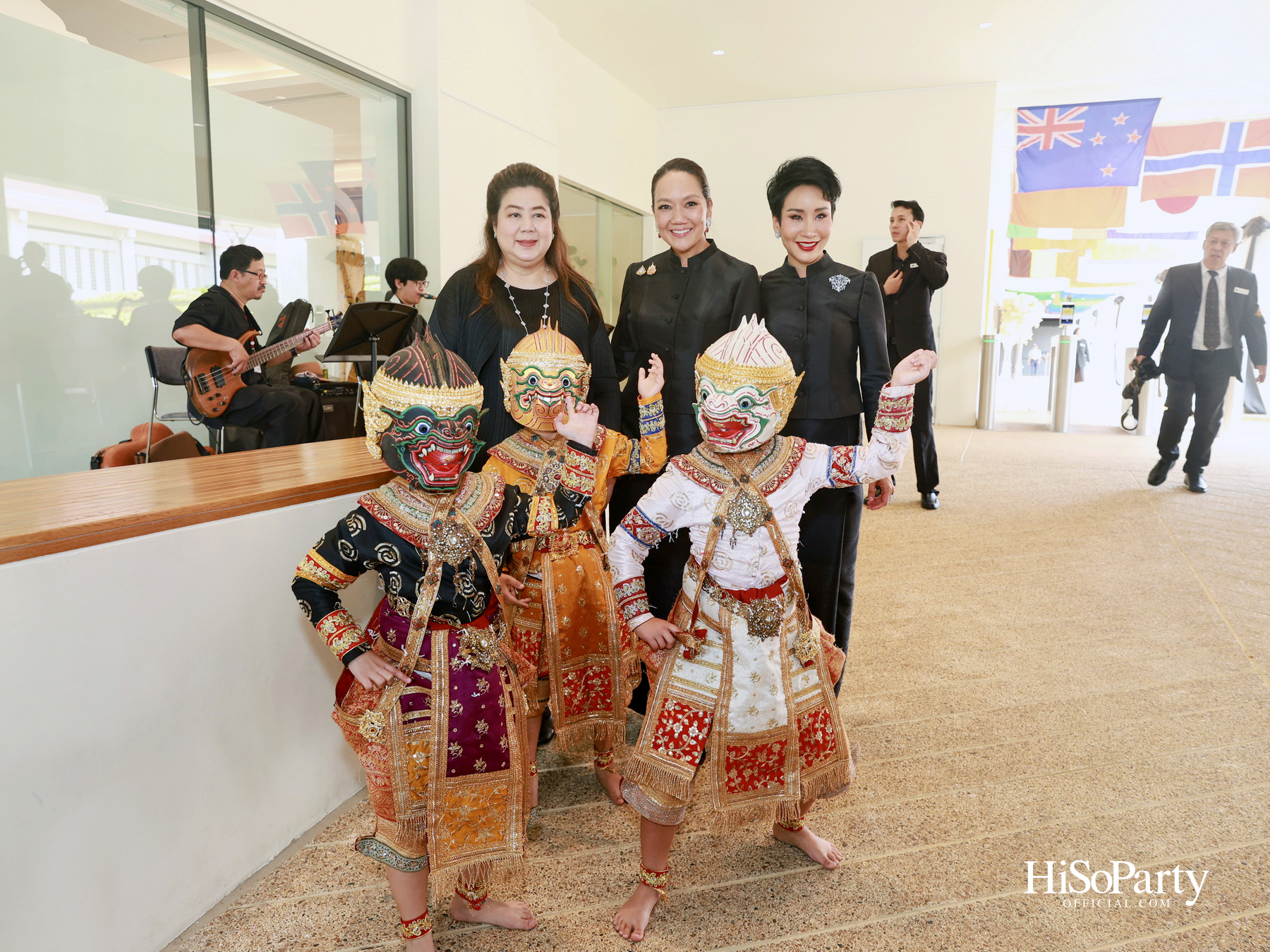 พิธีรำลึกถวายพระเกียรติ สมเด็จพระนางเจ้าสิริกิติ์ พระบรมราชินีนาถ พระบรมราชชนนีพันปีหลวง ณ โรงเรียนสถานศึกษานานาชาติ (ISB) 