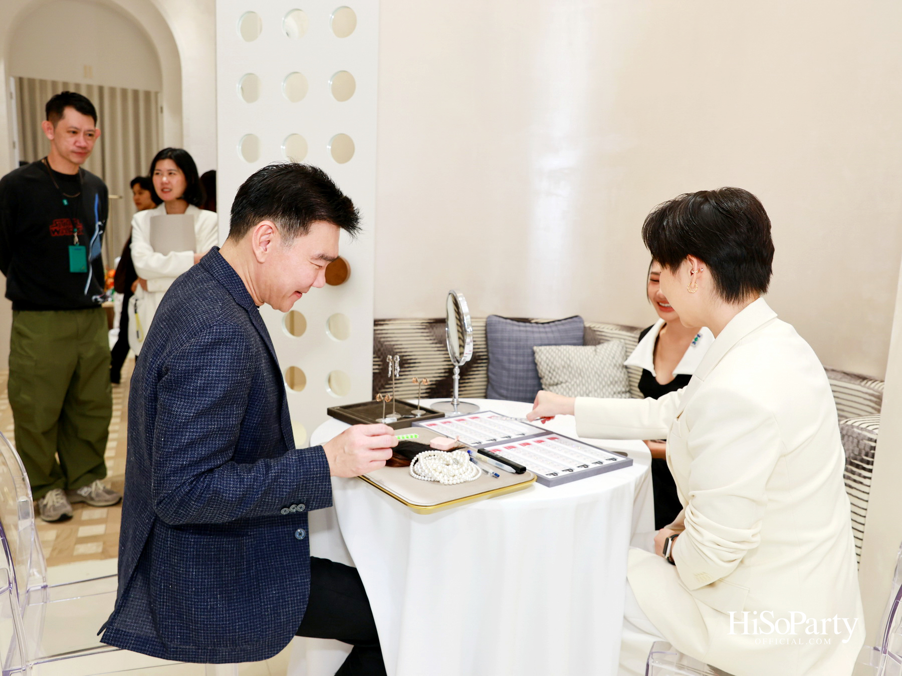 GEMS PAVILION จัดงาน ‘The Art of Celebration’ Exclusive Private Trunk Show 