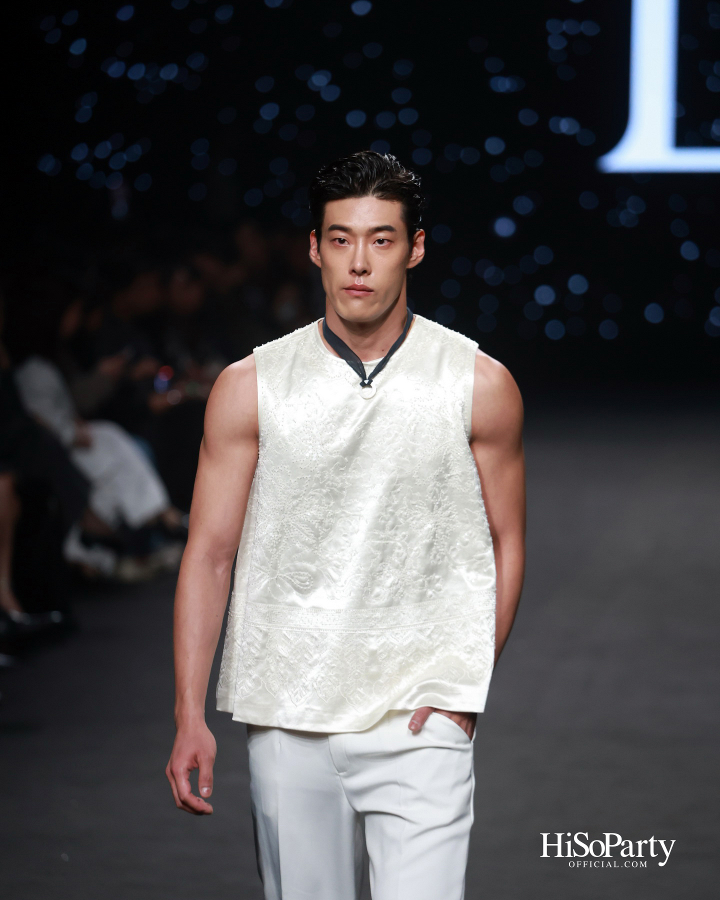 EVERYWEEK.OUTFIT @ELLE FASHION WEEK 2025