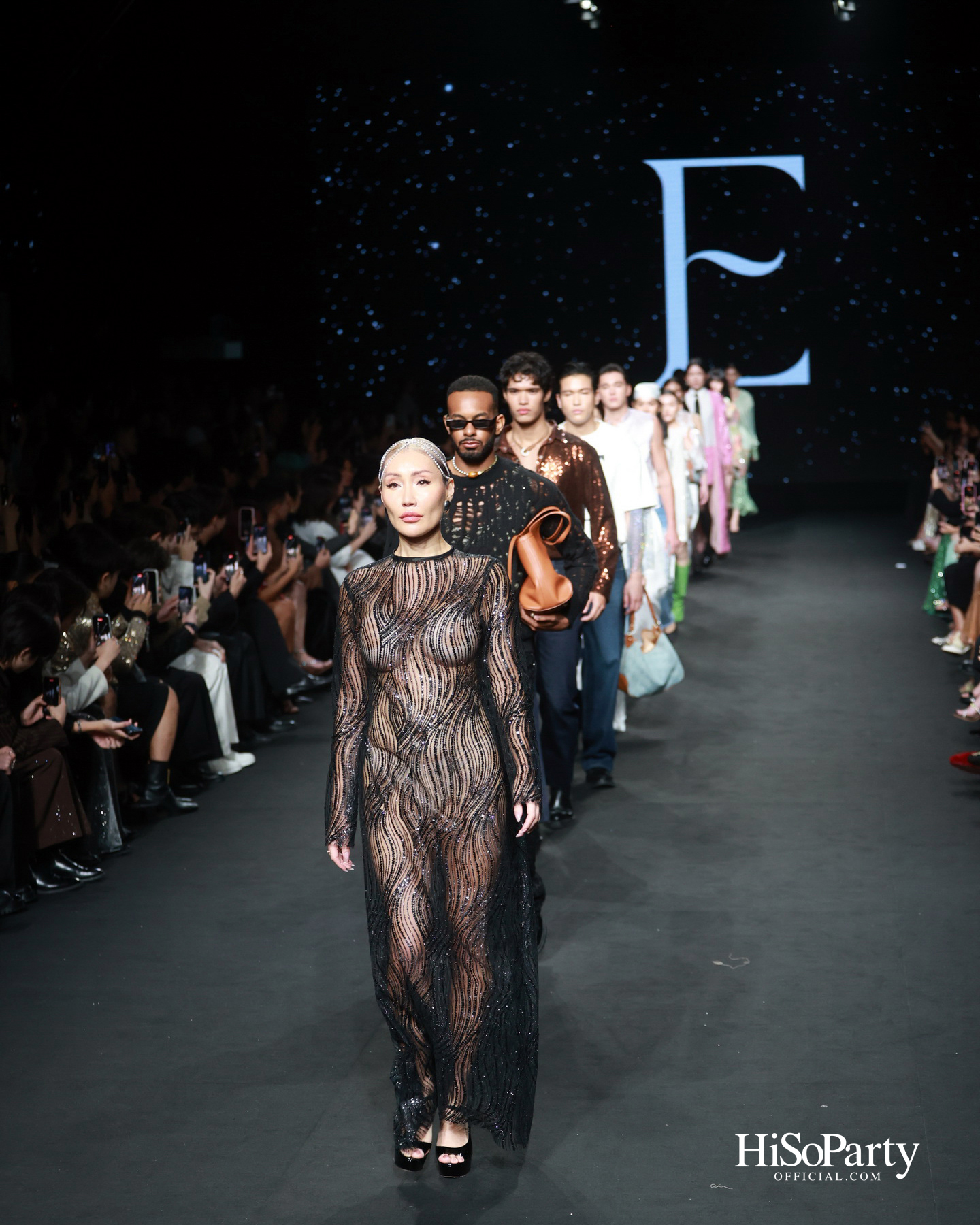 EVERYWEEK.OUTFIT @ELLE FASHION WEEK 2025