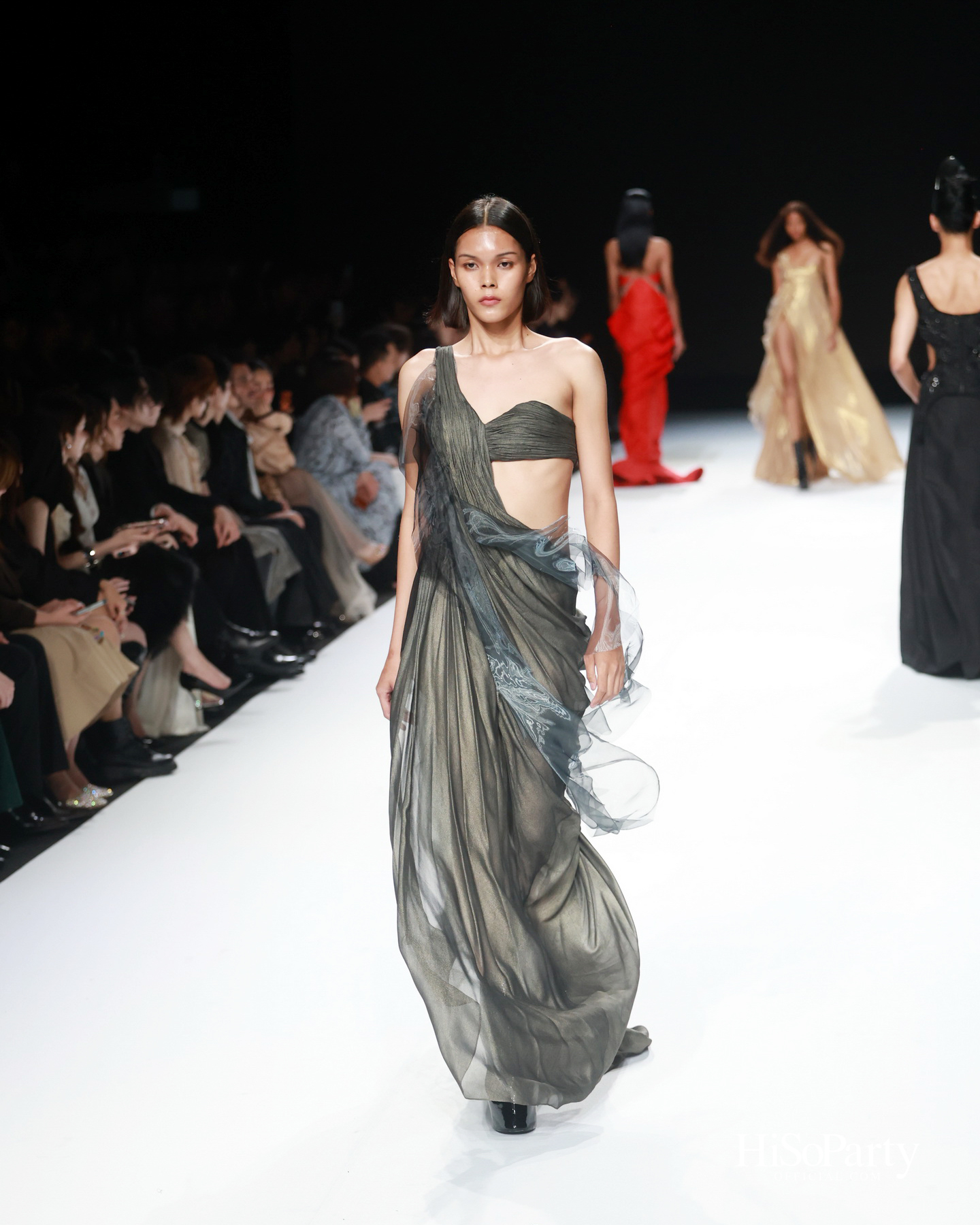 THEATRE @ELLE FASHION WEEK 2025