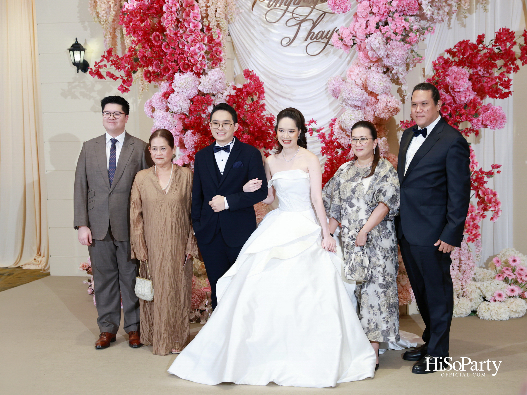 งานฉลองมงคลสมรส คุณพิมพ์ประพัทธ์ สนิทวงศ์ ณ อยุธยา - คุณทยา อุทโยภาศ ณ ดิ แอทธินี โฮเทล แบงค็อก